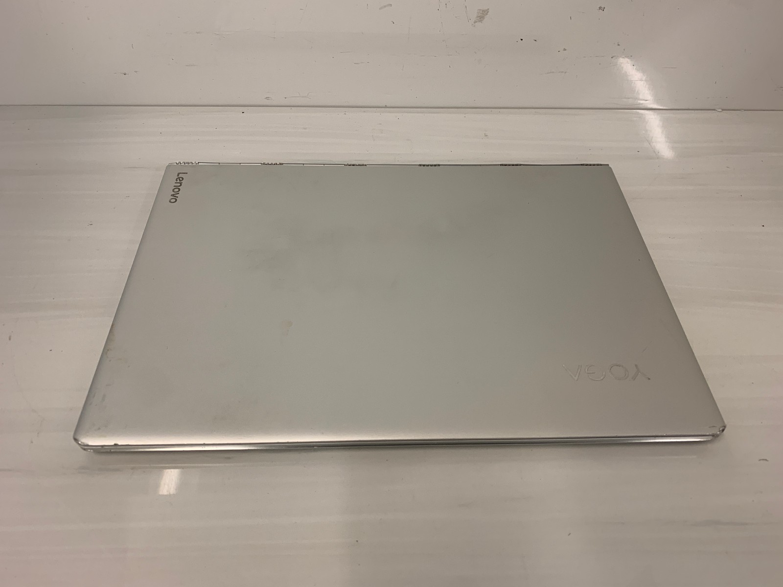 Lenovo Yoga 910-13IKB 13.9″ Touch i7-7500U 2.70GHz 16GB RAM 512GB SSD Windows 11
