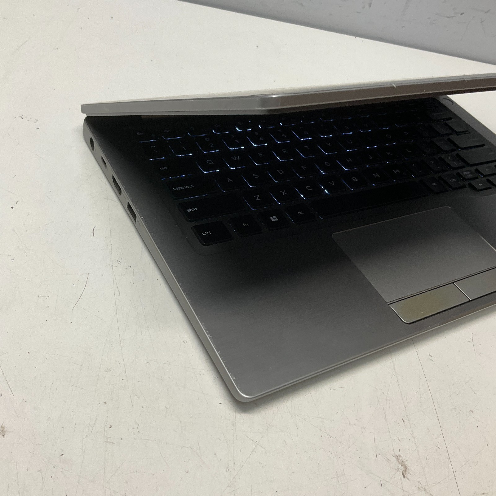 Dell Latitude 7400 14″ Core i7-8665U 1.9GHz 8GB RAM 256GB SSD Windows 11 Pro