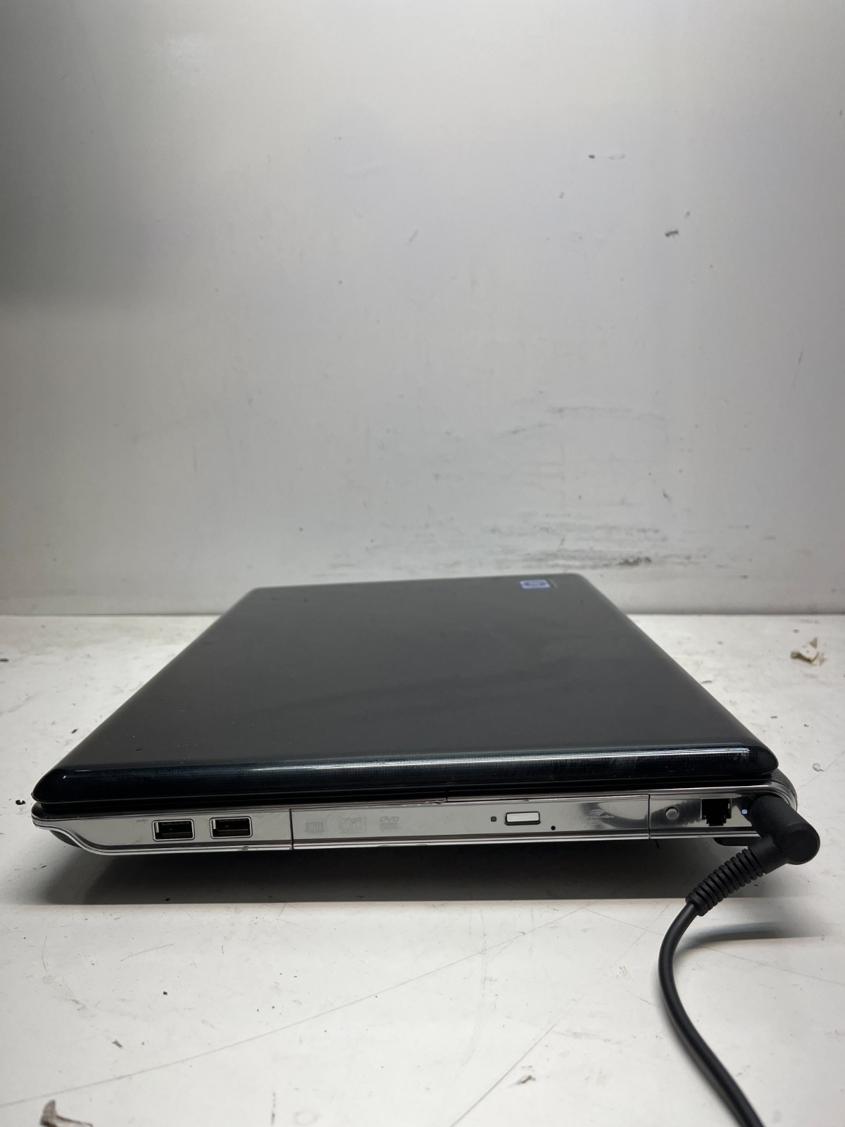 HP Pavilion dv7-1130US AMD Turion X2 Dual-Core 4GB NO HDD