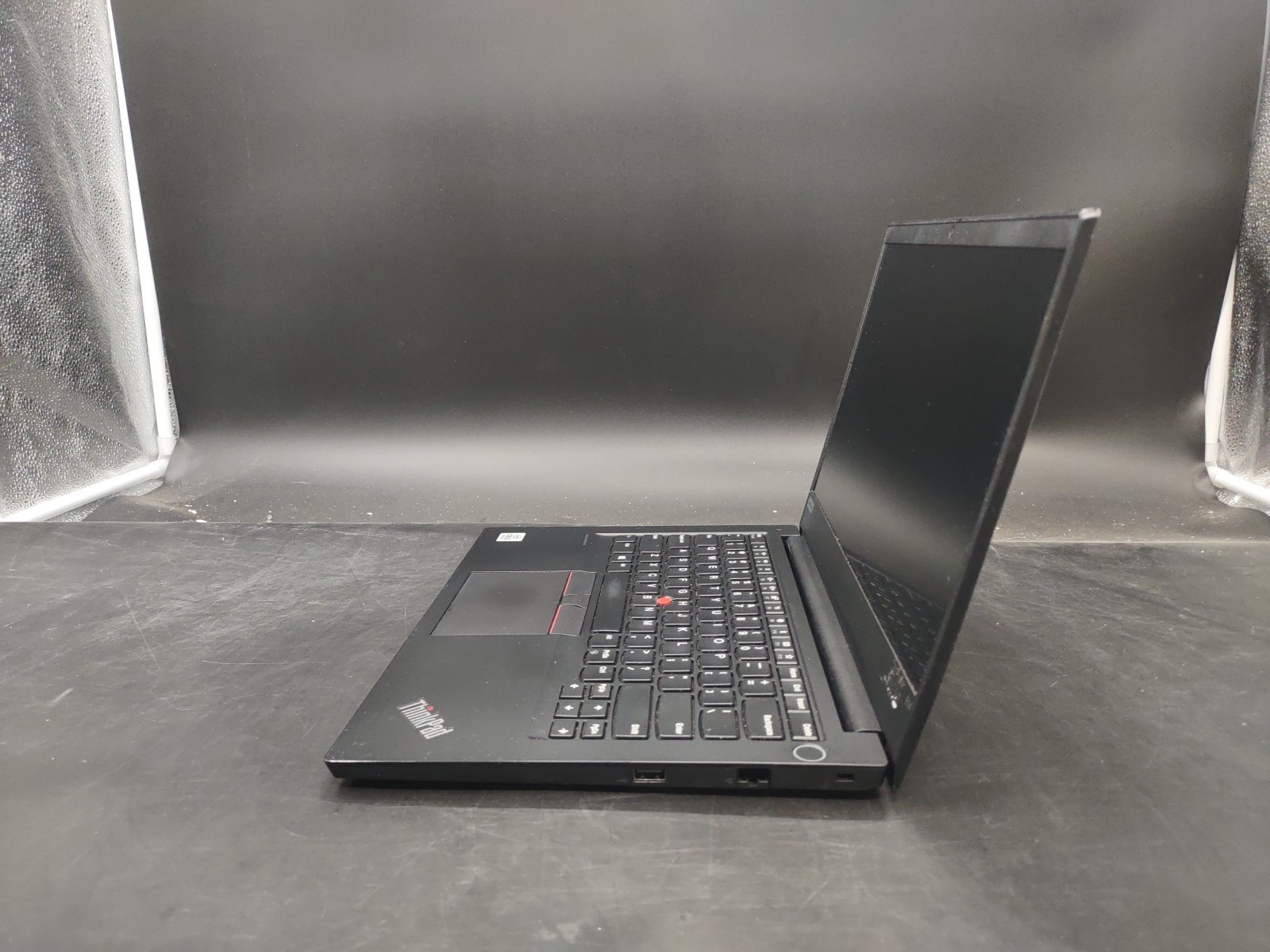Lenovo Thinkpad E14 i5 10210U @ 1.60GHz 8GB RAM 256GB NVME NO OS