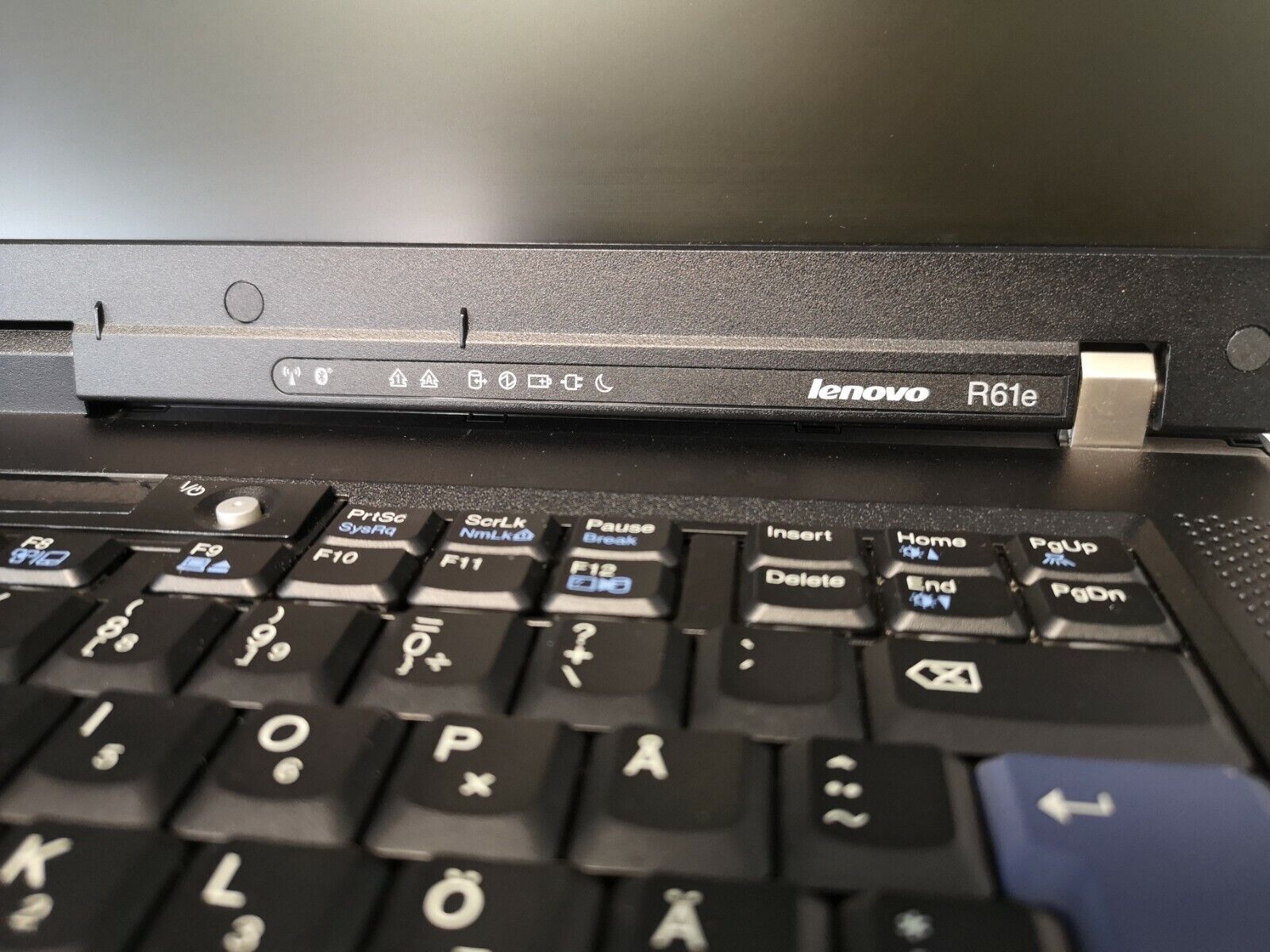 Lenovo ThinkPad R61e Celeron 2.00Ghz 2GB 120GB HDD 1280x800px DVD Win XP Pro