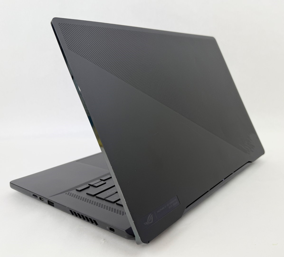 ASUS Rog Zephyrus M16 GU604 16″ QHD+ i9-13900H 16GB 1TB SSD RTX 4070 W11H