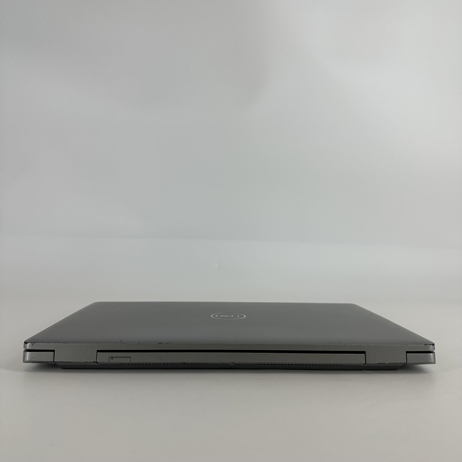 Dell Latitude 5520 15.6 Silver FHD i7-1185G7 3.00GHz 16GB 512GB SSD BAD BATTERY