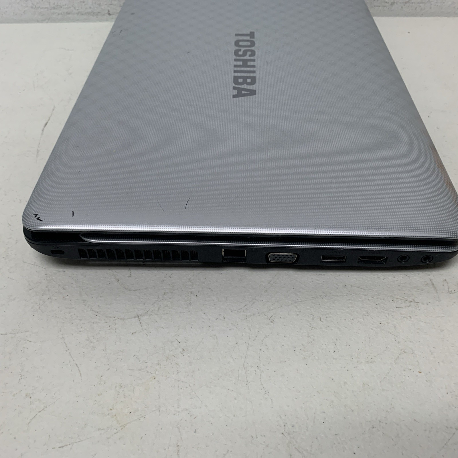 Toshiba Satellite L755-s5248 Intel Pentium B940 2 GHz 4GB Ram 128ssd Wind 10 Pro