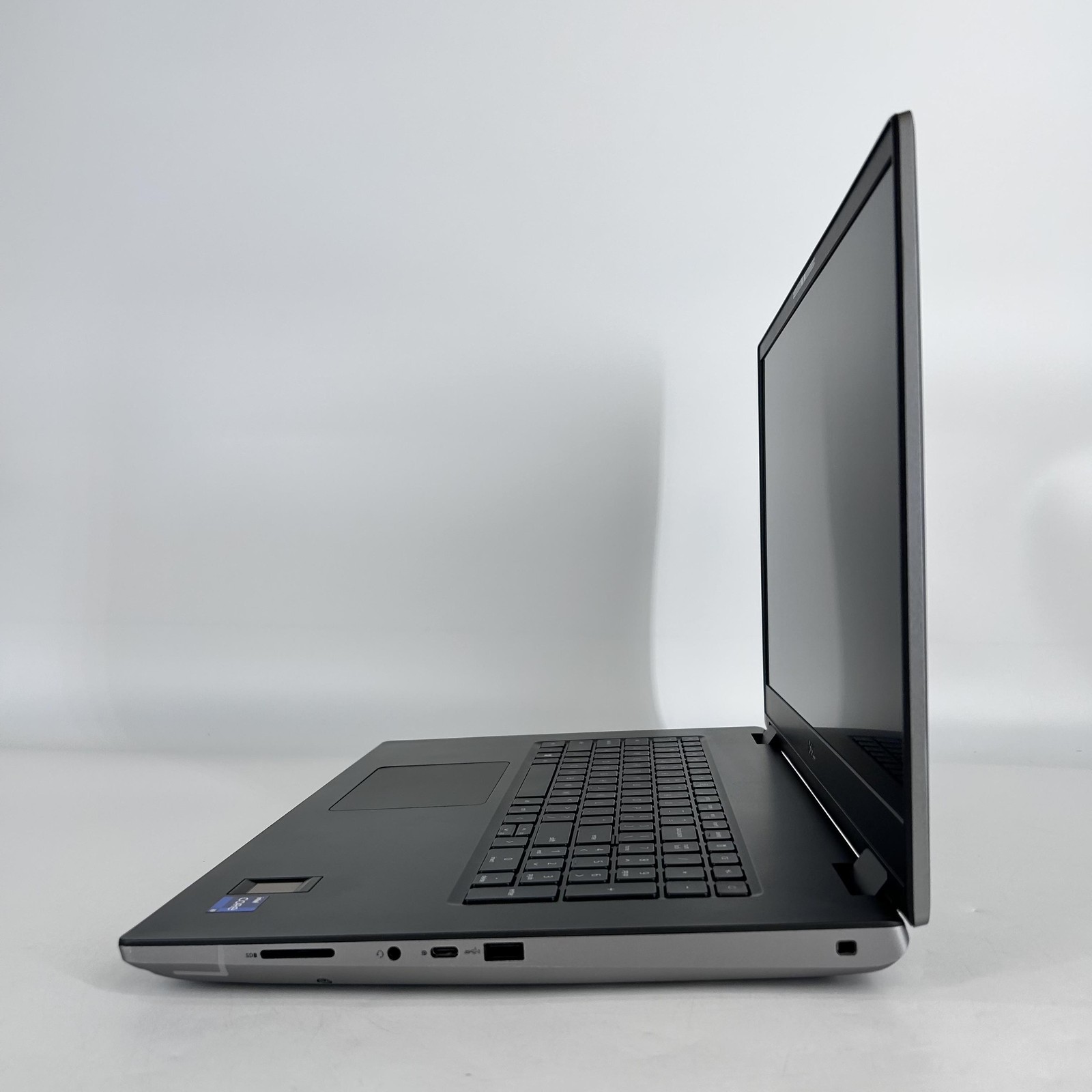 Dell Precision 7770 17.3 FHD 2.3 GHz i9-12950HX 64GB 2TB RTX A5500 – BENT FRAME