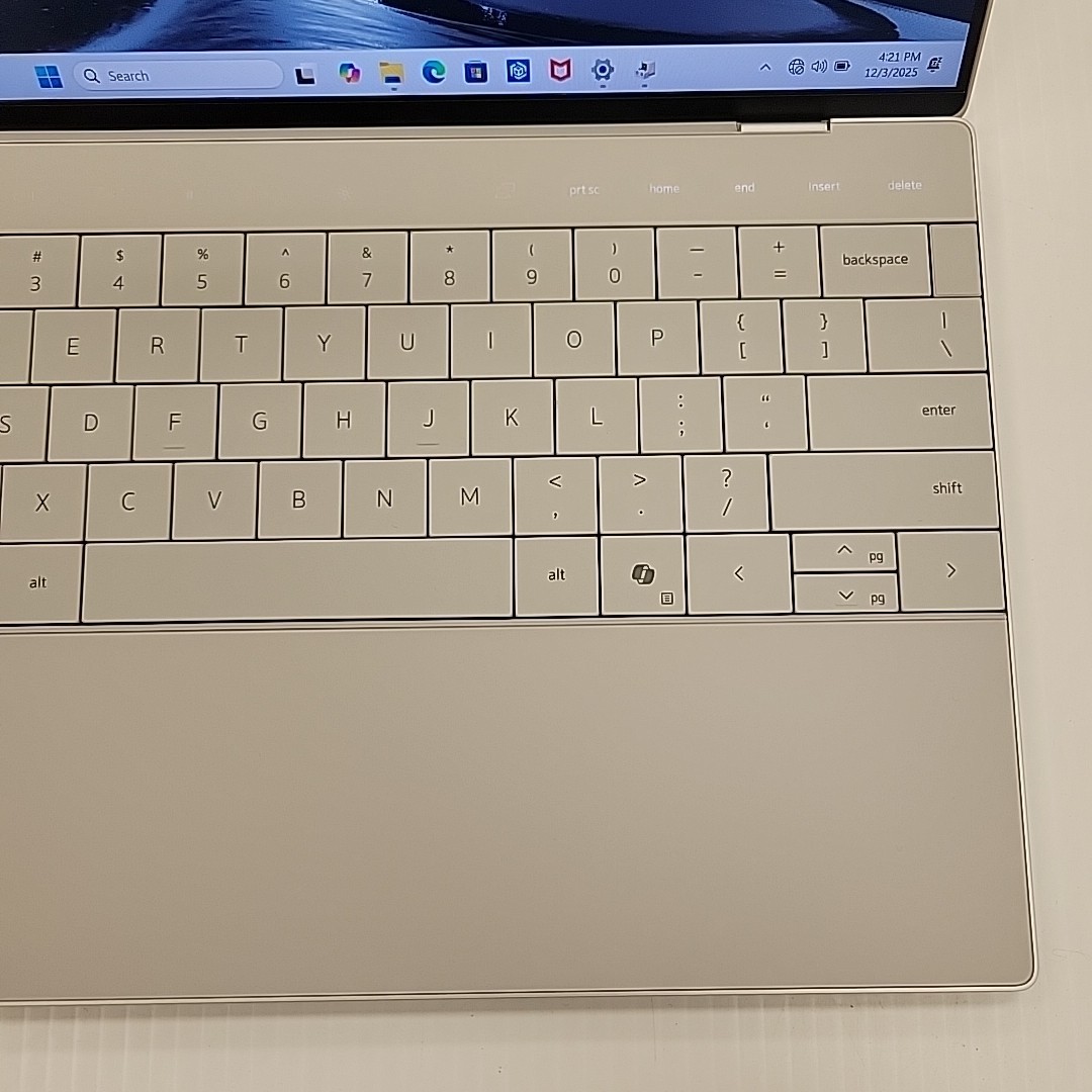 Dell XPS 13 9350 13.4″ Ultra 9 288V 3.3GHz 32GB Ram 1TB SSD Windows 11 Pro