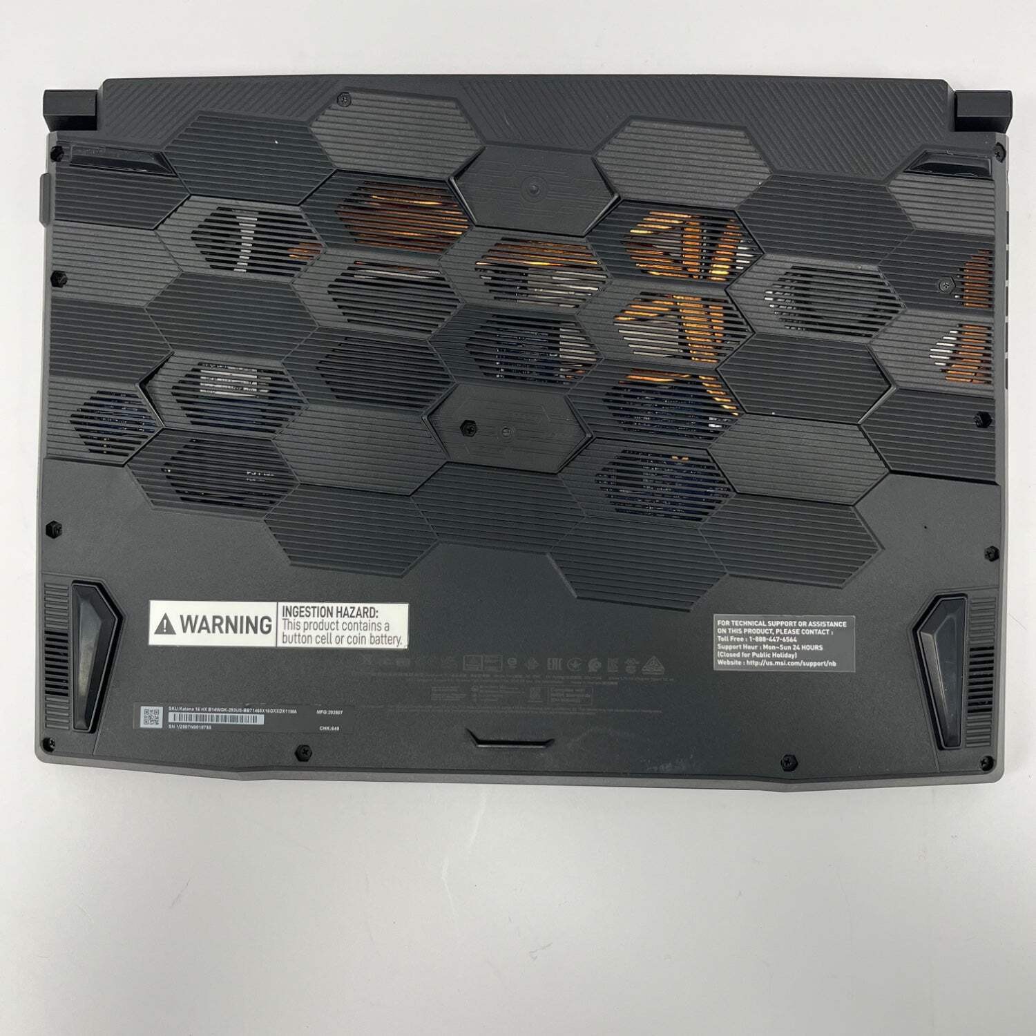 MSI Katana 15 HX 15.6″ i7-14650HX 2.2GHz 64GB RAM 4TB SSD GeForce RTX 5070
