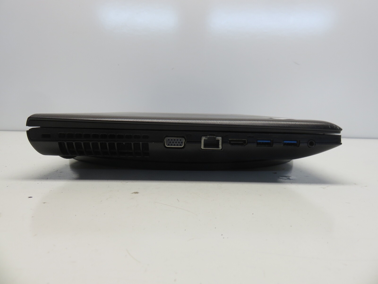 Lenovo Ideapad G500 Intel i5-3230M 2.6GHz 4096 MB NO HDD No Batt