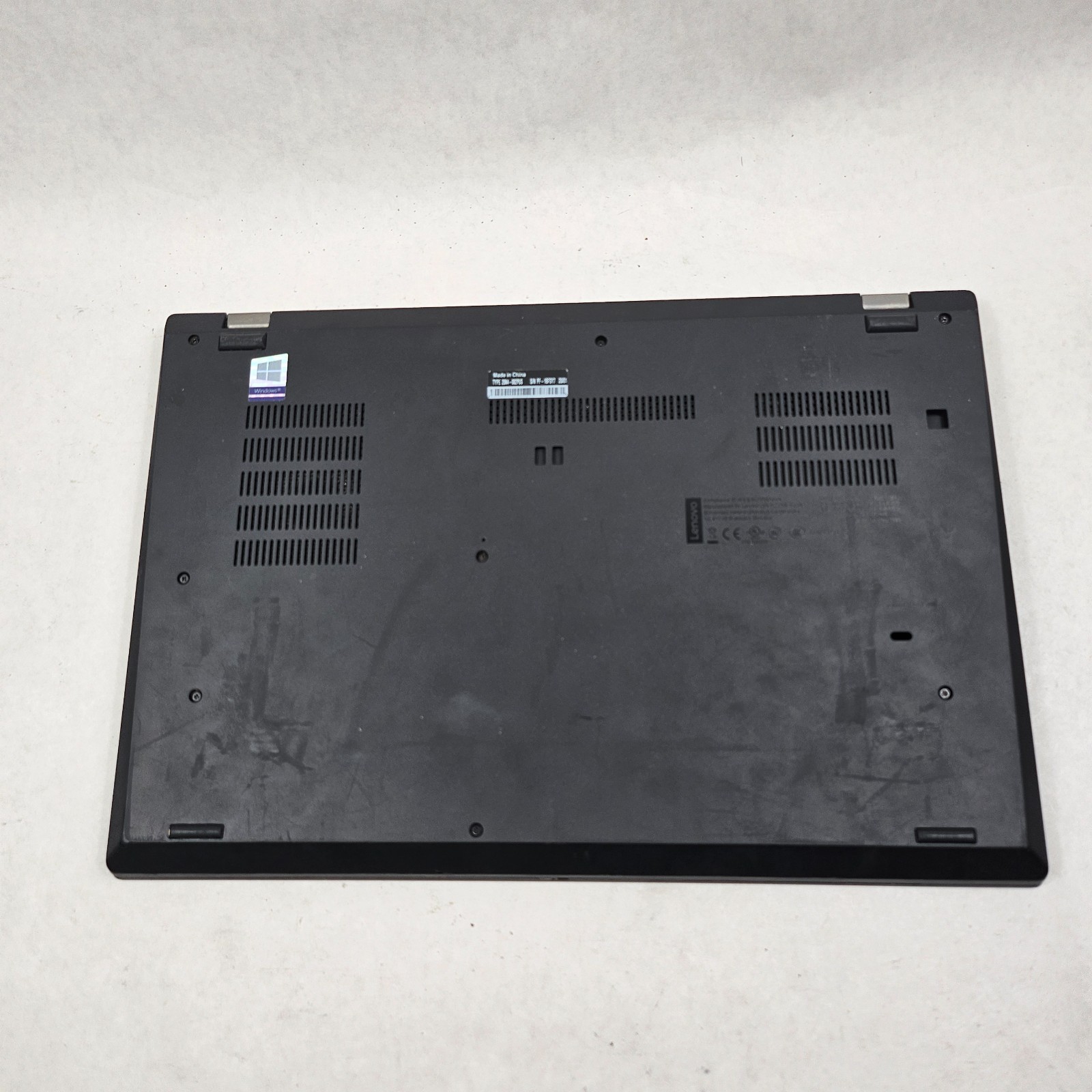 Lenovo ThinkPad T590 15.6″ Intel Core i5-8365U 16GB DDR4 256GB SSD Win 11 Pro