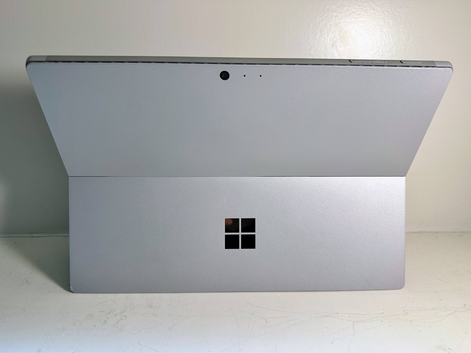 Microsoft Surface Pro 5 – 1796 model – i5 , 8GB RAM, 128GB SSD – PARTS – READ!