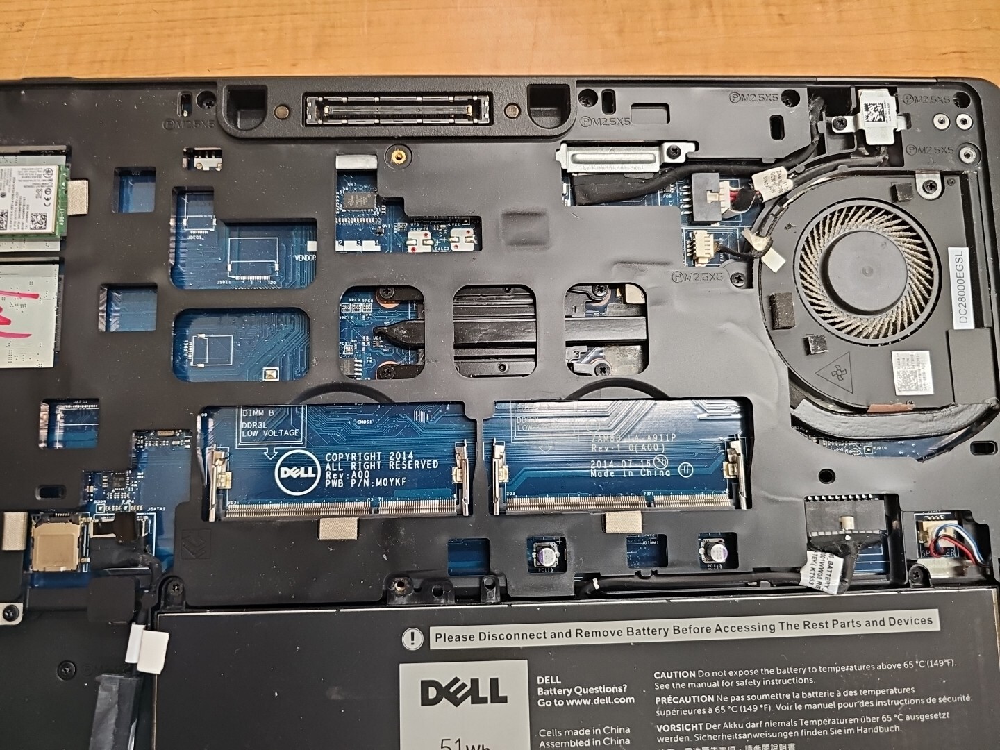Dell Latitude E5550 Laptop 2.20GHz Core i5-5200U No RAM No HDD w/ Battery