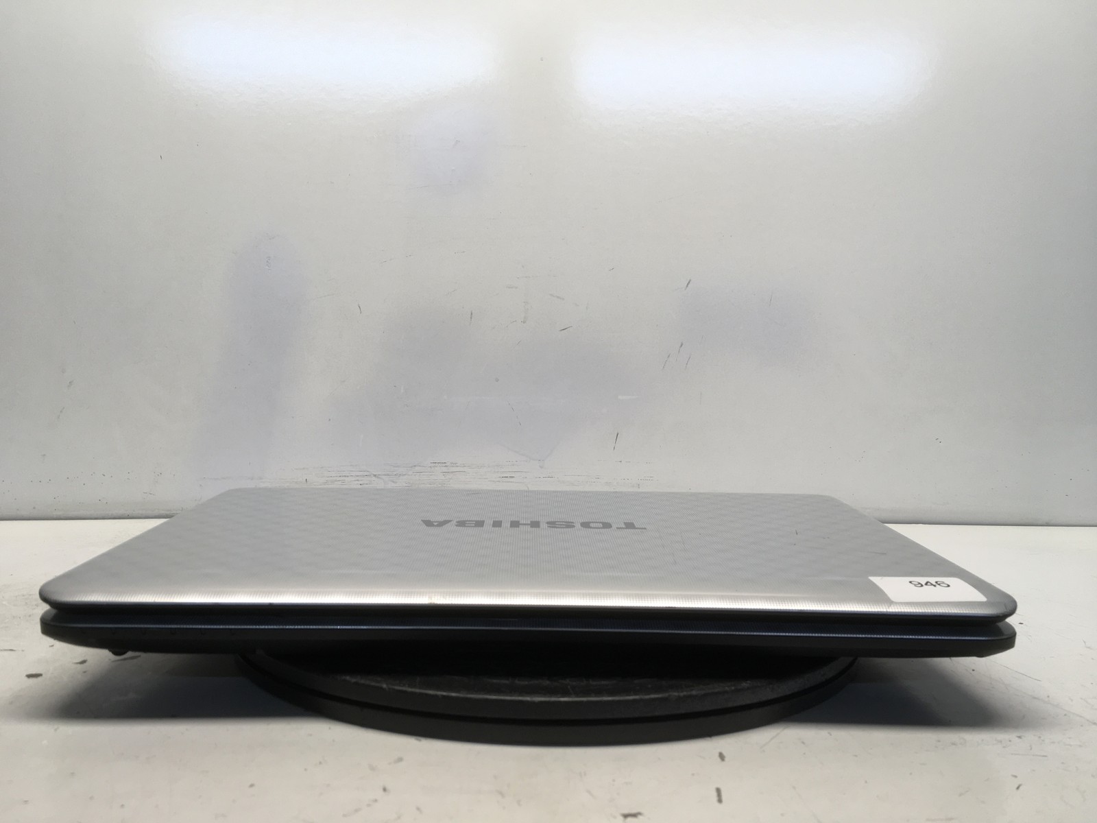 Toshiba Satellite L755-S5167 Intel i5-2450M 2.5GHz 4 GB NO HDD No Batt
