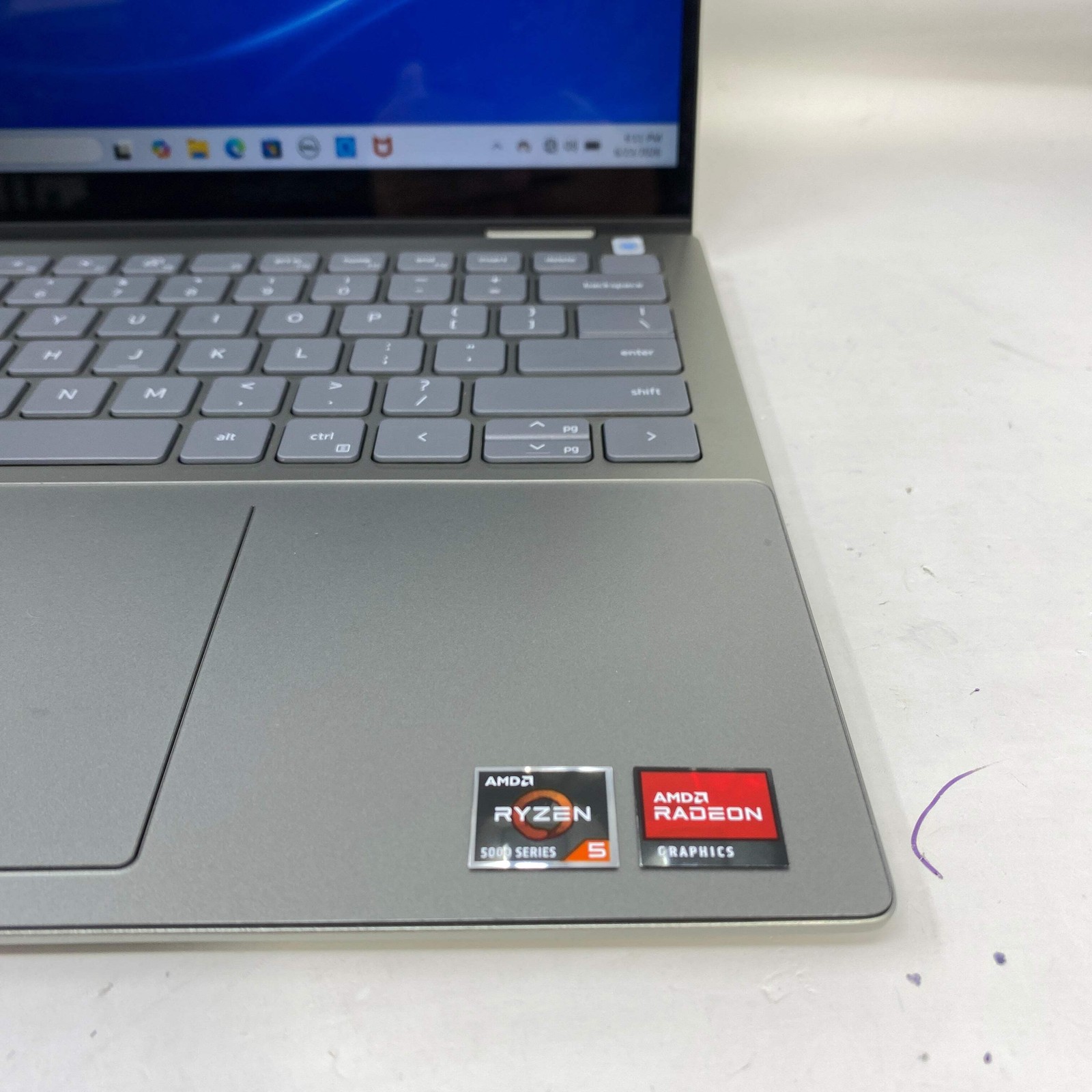 Dell Inspiron 7425 14″ Ryzen 5 5625U 2.3GHz 8GB RAM 512GB SSD