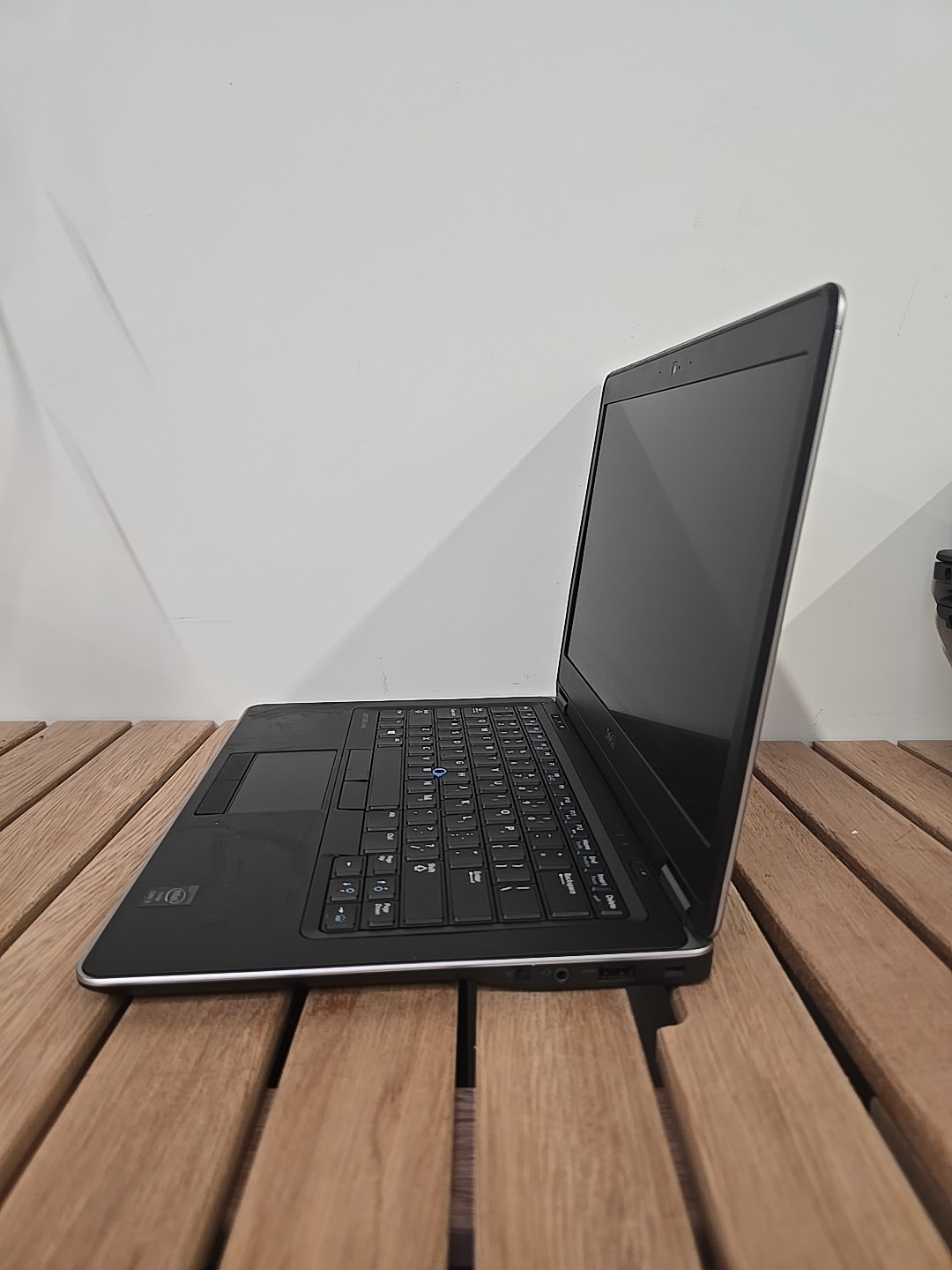 DELL LATITUDE E7440 – FOR PARTS/REPAIR – INTEL I3 4TH GEN – PARTS ONLY