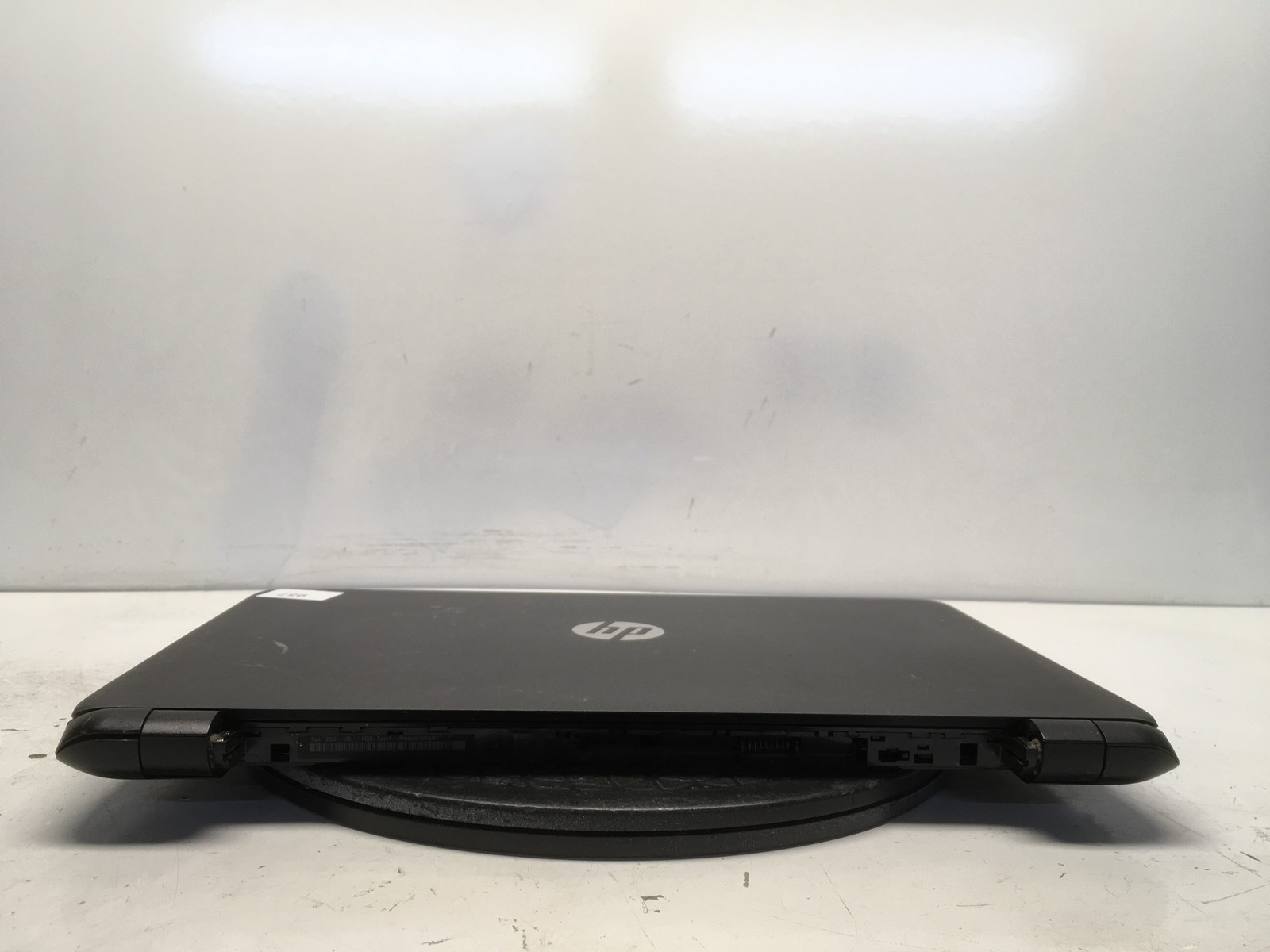 HP 15-F211WM Intel Celeron N2840 2.16GHz 4 GB NO HDD No Batt