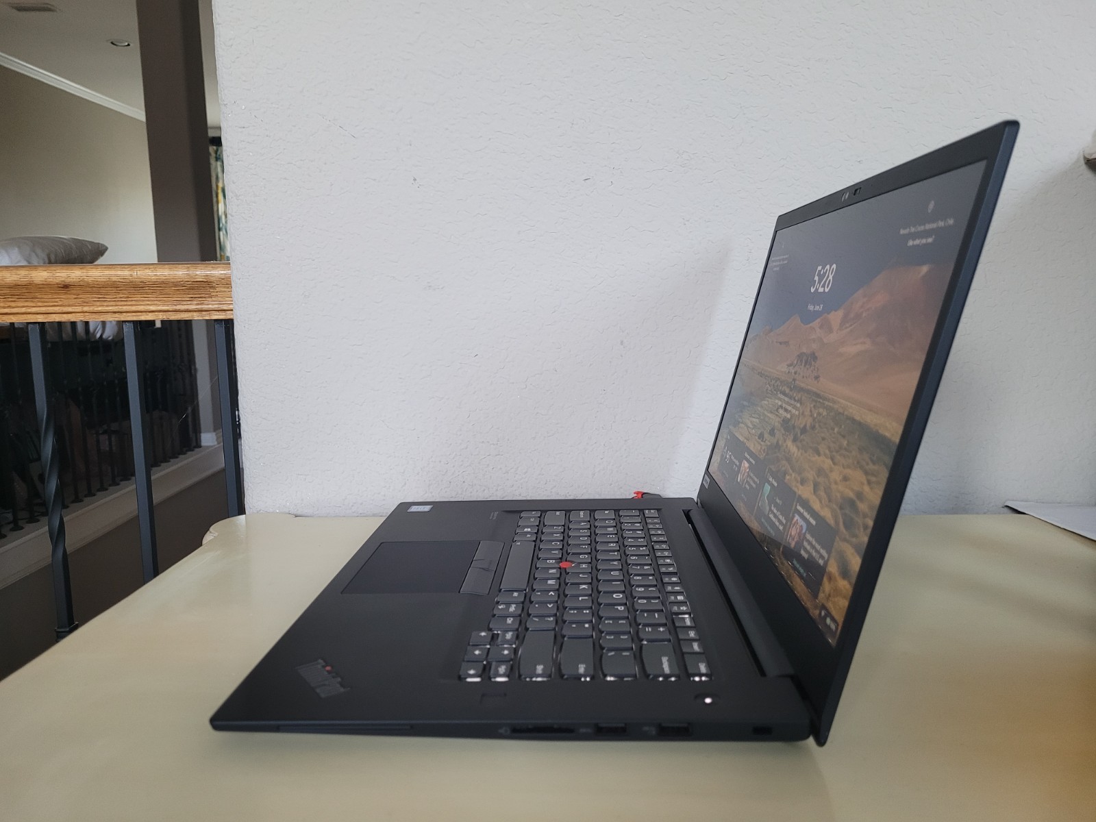 Lenovo ThinkPad P1 Gen 2 15.6″ i7-9750H 512GB NVMe SSD 32GB Win11P Quadro T2000