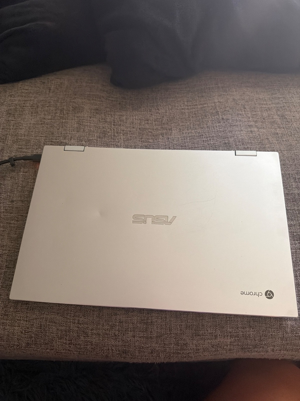 ASUS Chromebook Flip C434 14″ Intel Core M3-8100Y 1.1GHz 8GB RAM 64GB eMMC