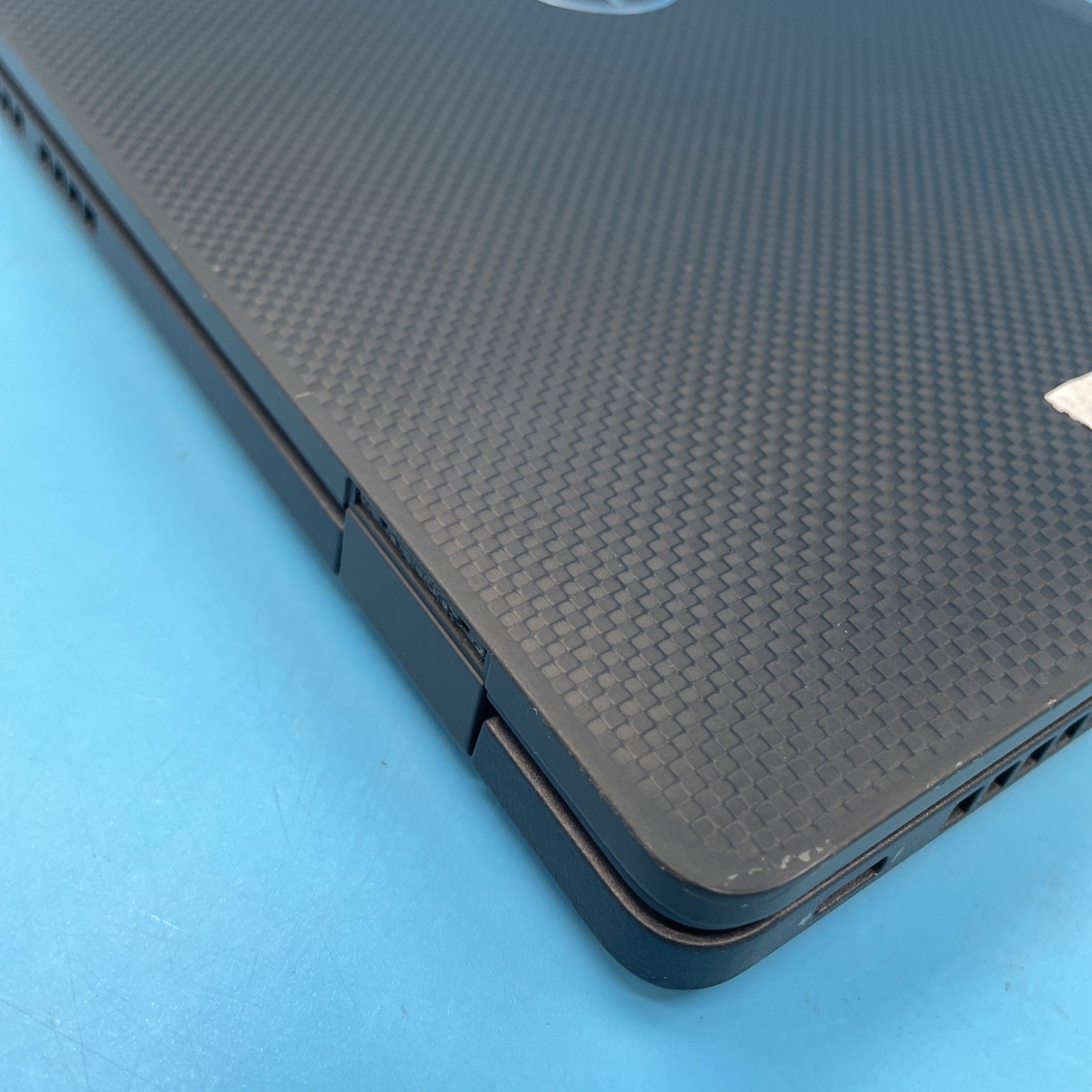 Dell Latitude 7430 | i5-1240P | 16GB RAM | 256GB SSD | NO OS | 98% BATTERY