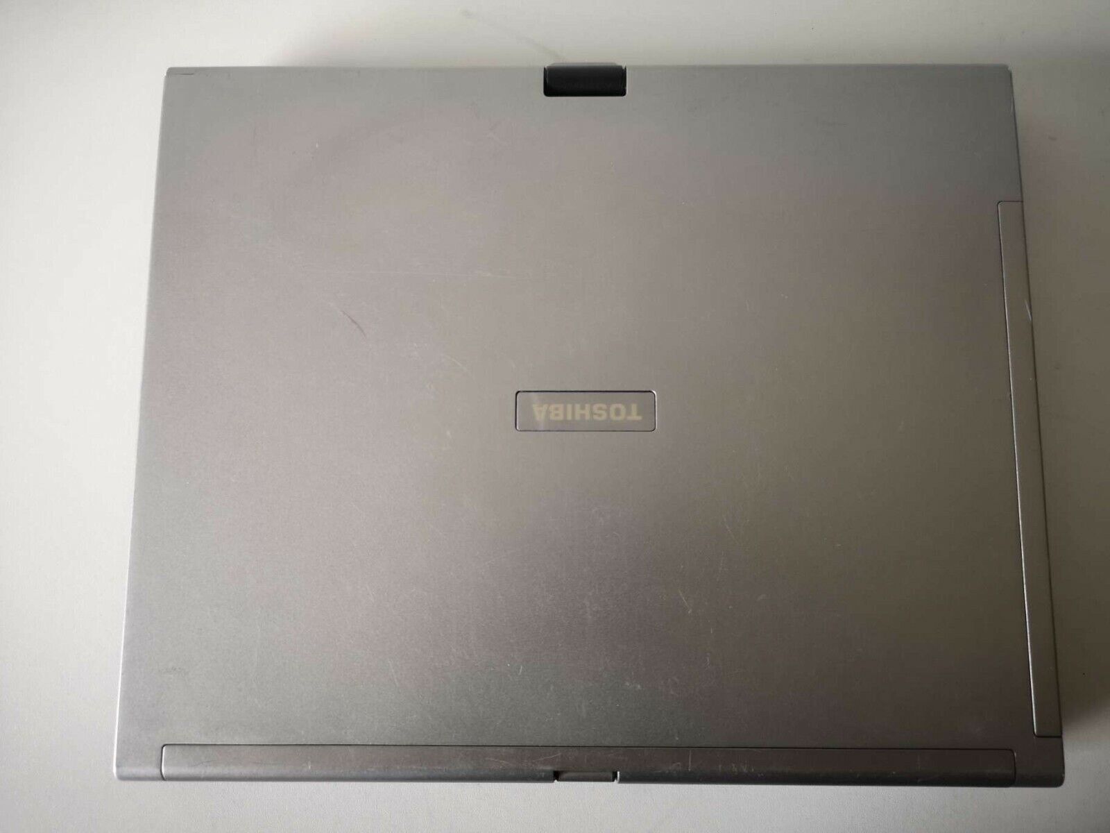 Toshiba Portege M400 Core Duo T2400 2GB/120GB HDD 1400×1050 KAM