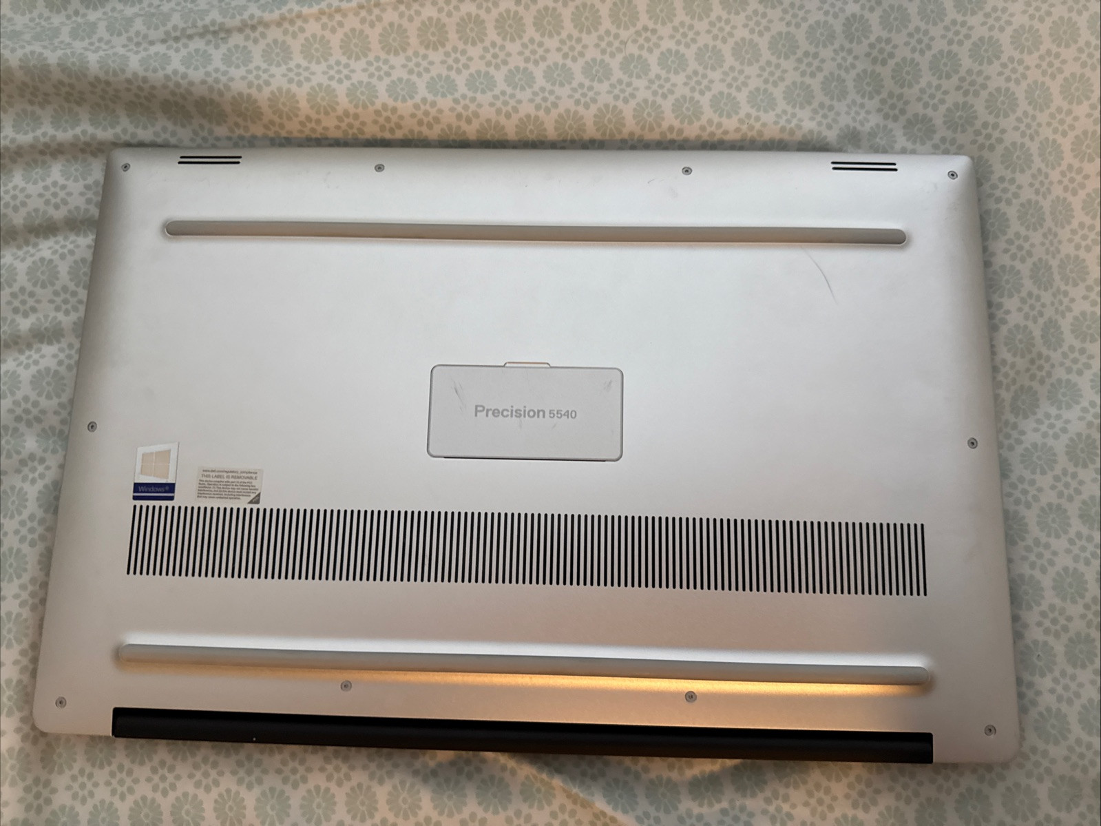 Dell Precision 15 5540 – i7-9750H✔16GB RAM✔512GB SSD