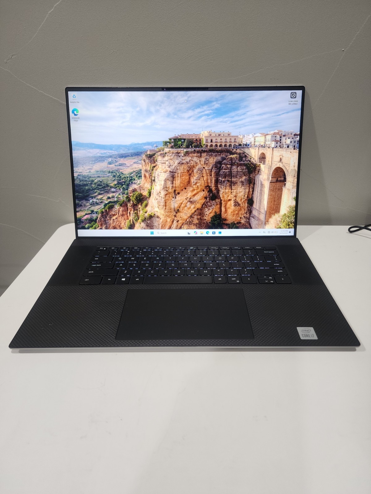 C Dell Precision 5750 i7-10750H – 32GB Ram – 512GB SSD – T2000 – NO AC SEE PICS