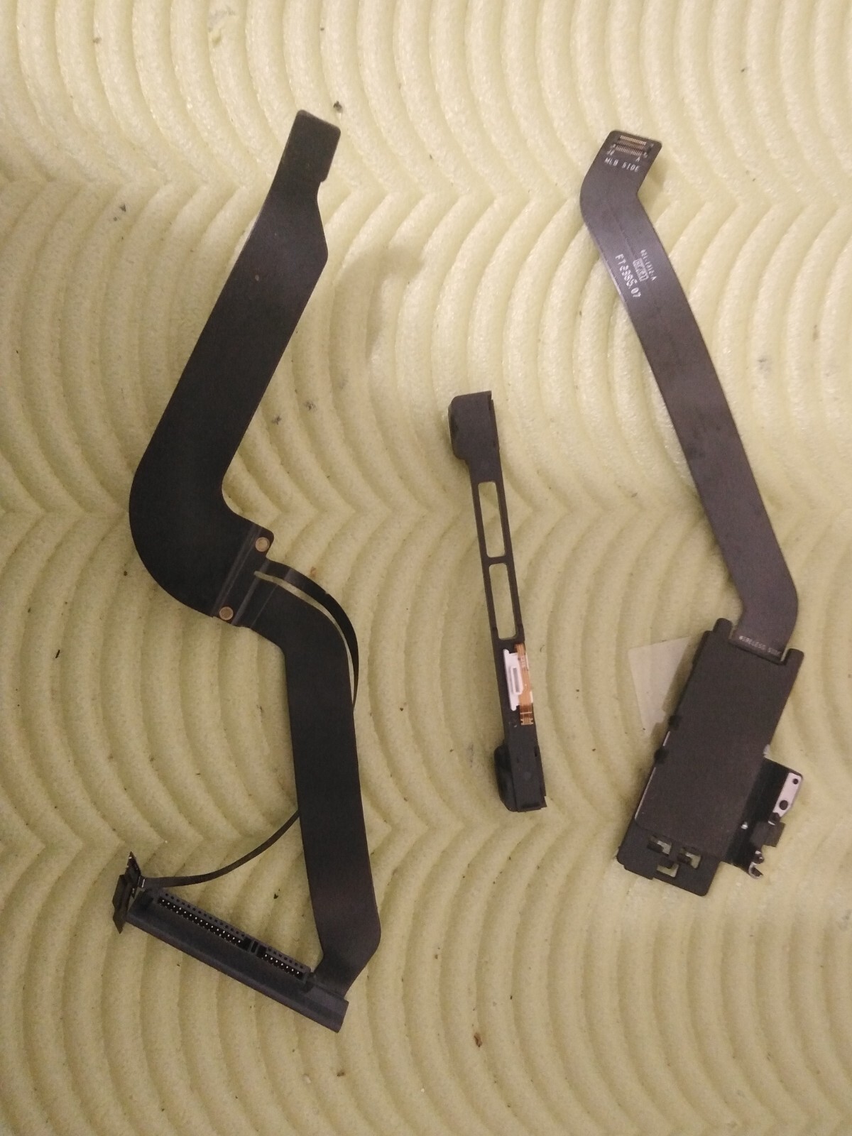 Apple MacBook Pro 13″ A1278, 2012 i5 Addy SATA Connector