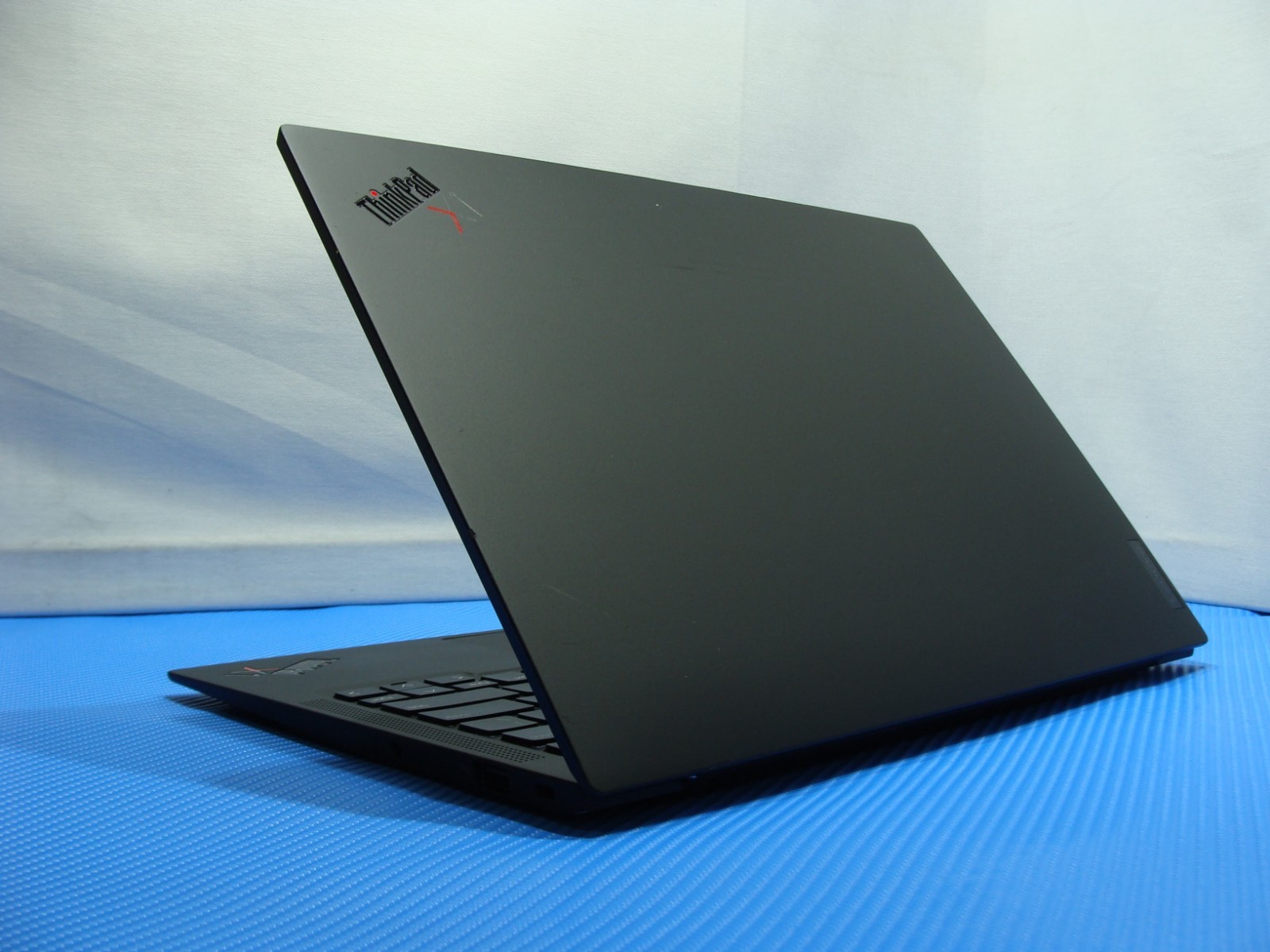 Lenovo ThinkPad X1 Carbon Gen 10 14″WUXGA i7-1255U 1.7GHz 16GB 512GB W11Pro +PA