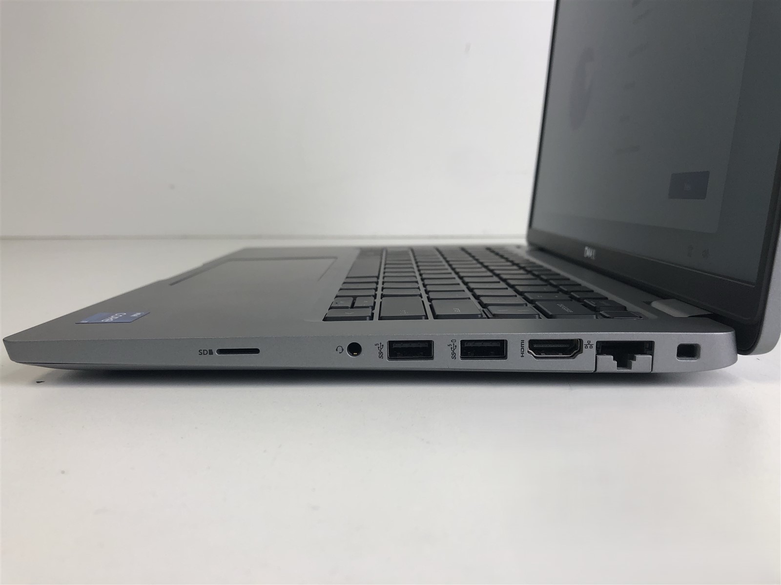 Dell Latitude 5430: Intel Core i7-1255U 1.7GHz – 16GB – 512GB (SELECT)