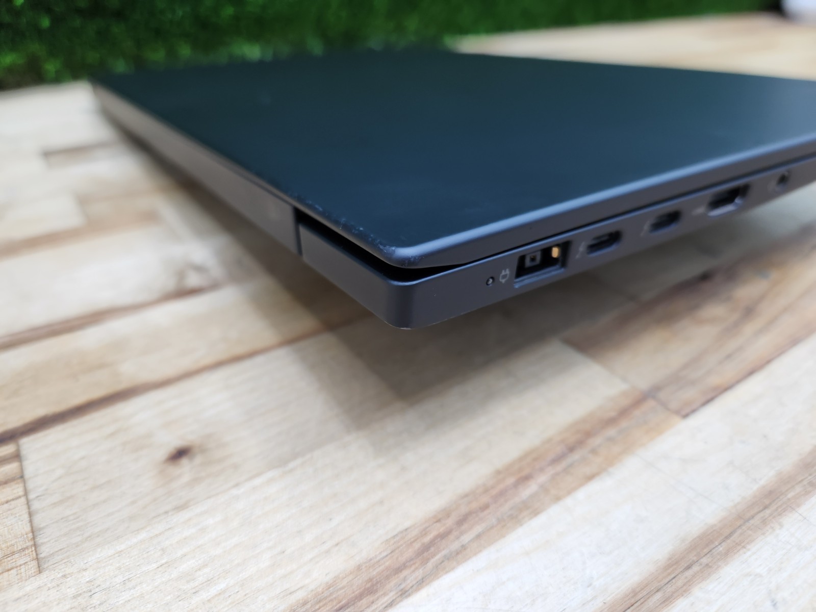 Lenovo ThinkPad P1 Gen 3 15.6″ i7-10750H 32GB 256GB SSD Quadro T1000 Win 11 Pro~