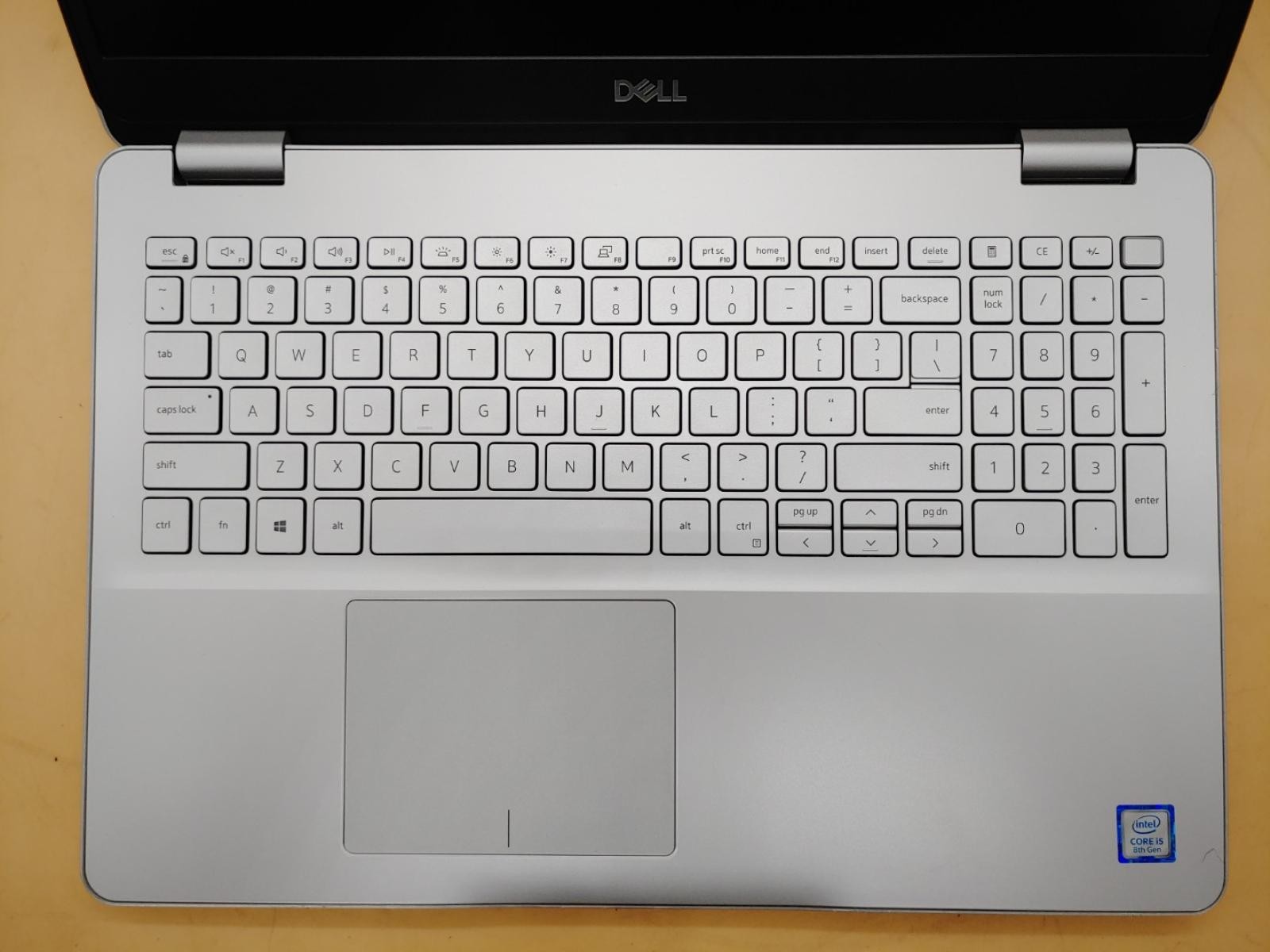 Dell Inspiron 5584 15.6″ Intel i5-8265U 8GB *NO SSD/NO OS/NO AC* **BAD BATTERY**