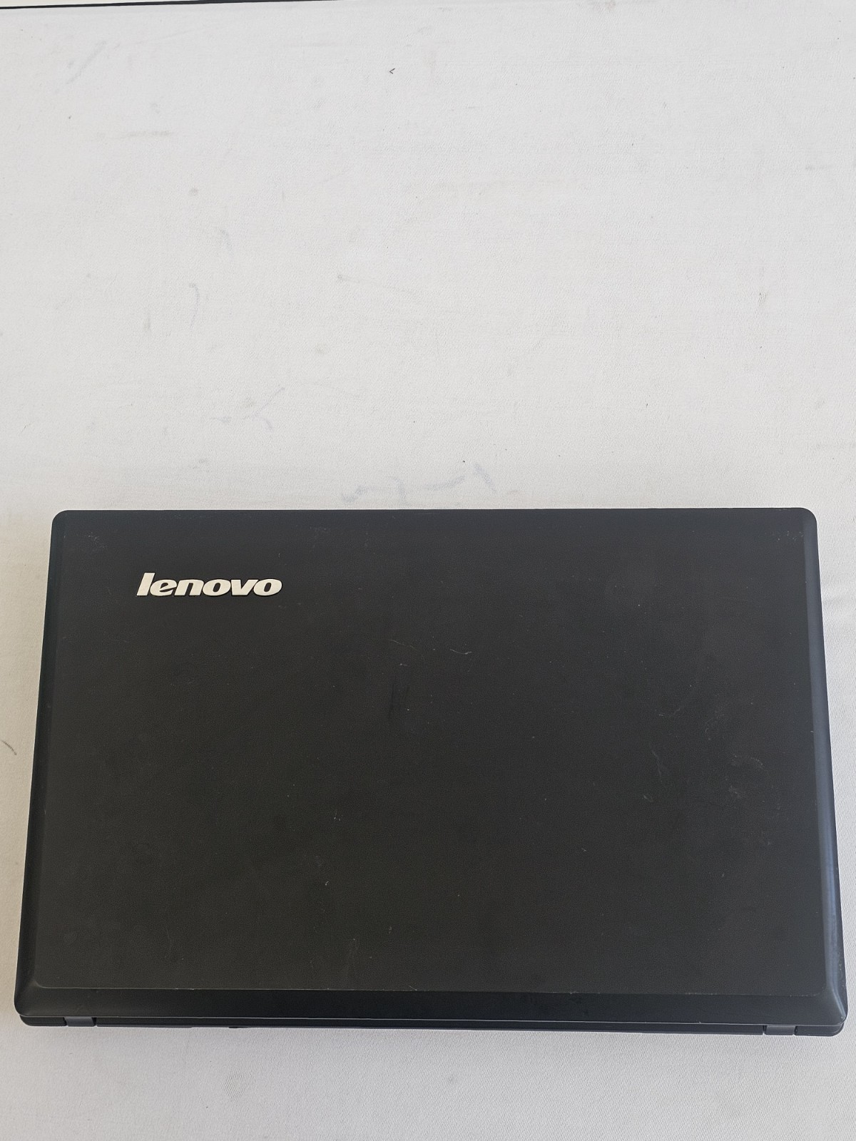 Lenovo G585 Laptop – AMD E-300 – 4GB RAM – 160GB HDD – NO BATTERY – Windows 10