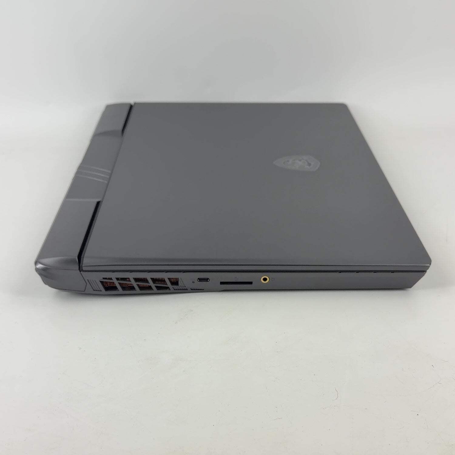 MSI Vector 17 HX A14VHG 17″ i9-14900HX 2.2GHz 32GB RAM 1TB SSD GeForce RTX 4080