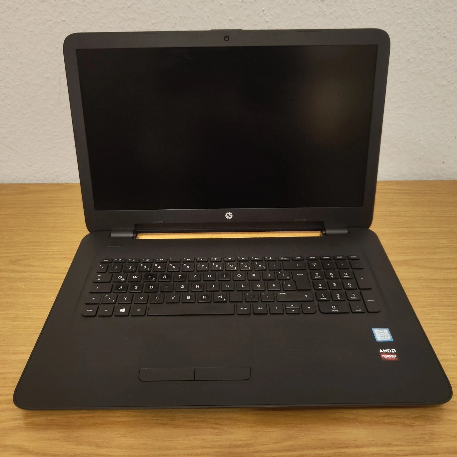 HP Laptop 17.3″ HD+ i5 4×2.5GHz 8GB 256GB SSD Webcam Windows 11 MS Office