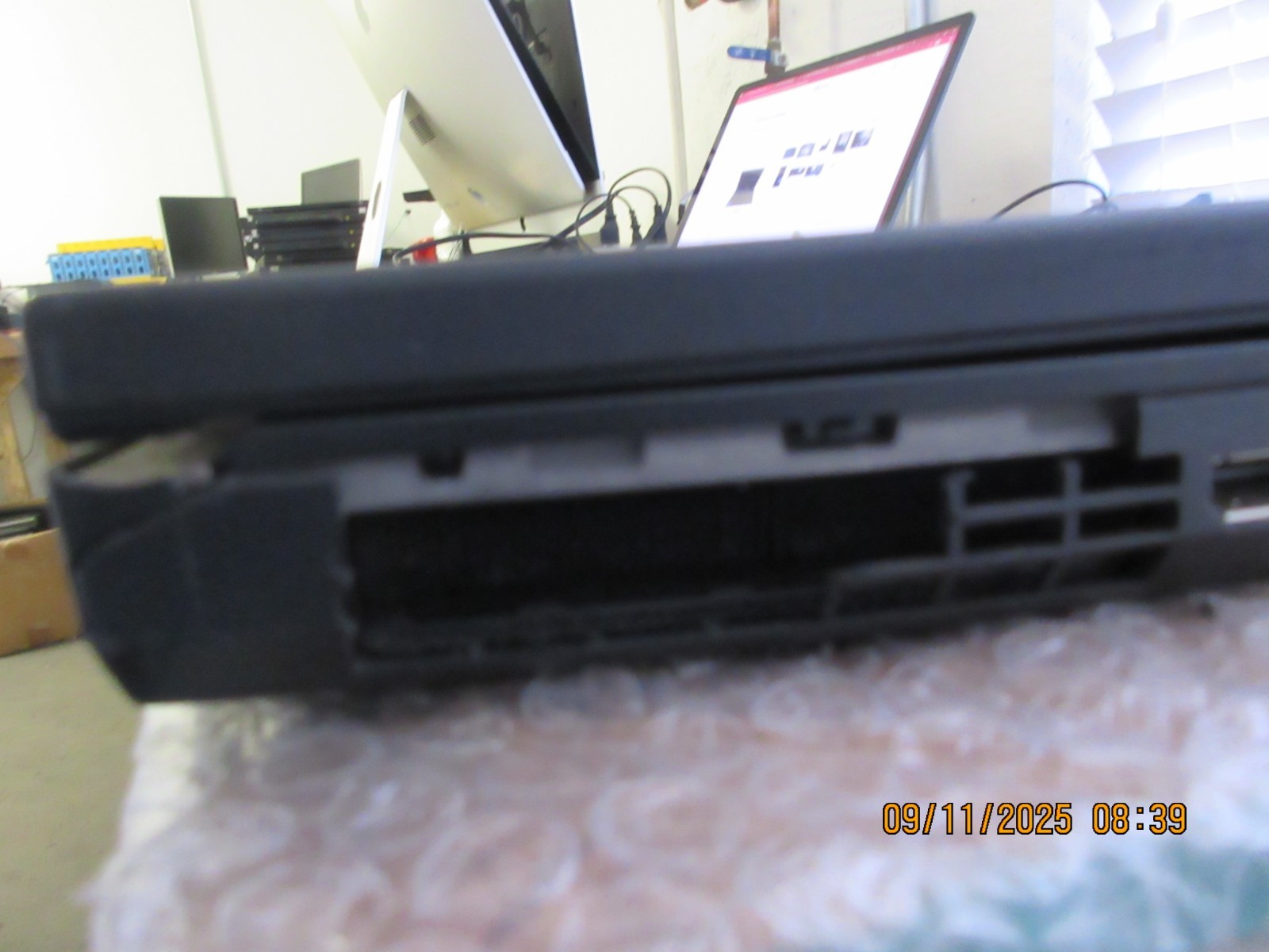 Lenovo ThinkPad T520 Intel i7-2ND 4GB RAM Laptops NO BATTERY/ OS/HDD/SSD.
