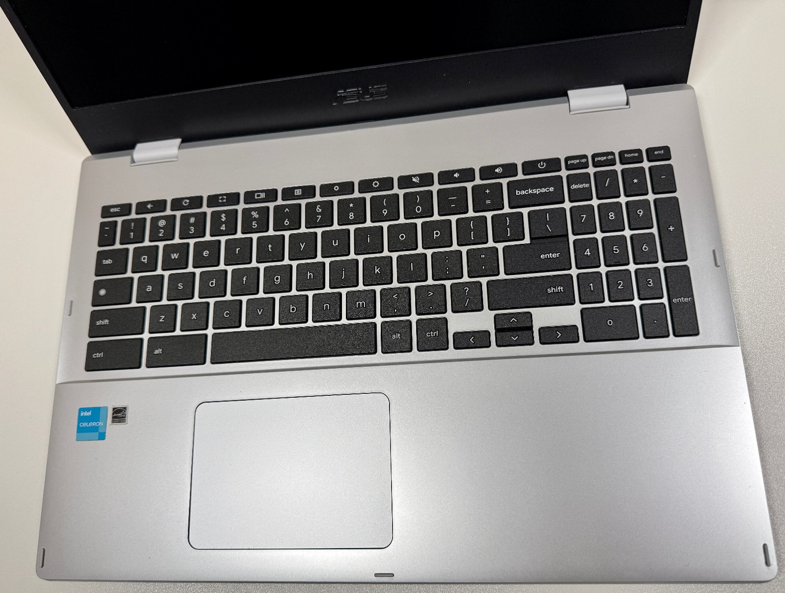 ASUS Chromebook CX1500CK 15.6″ FHD 1.1GHz Celeron N4500 4GB RAM 64GB eMMC