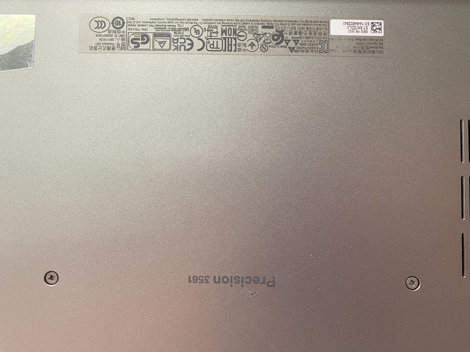 Dell Precision 3561 i5-11th 16GB DDR4 256GB SSD Win11H 70%+ Broken Plastic PARTS