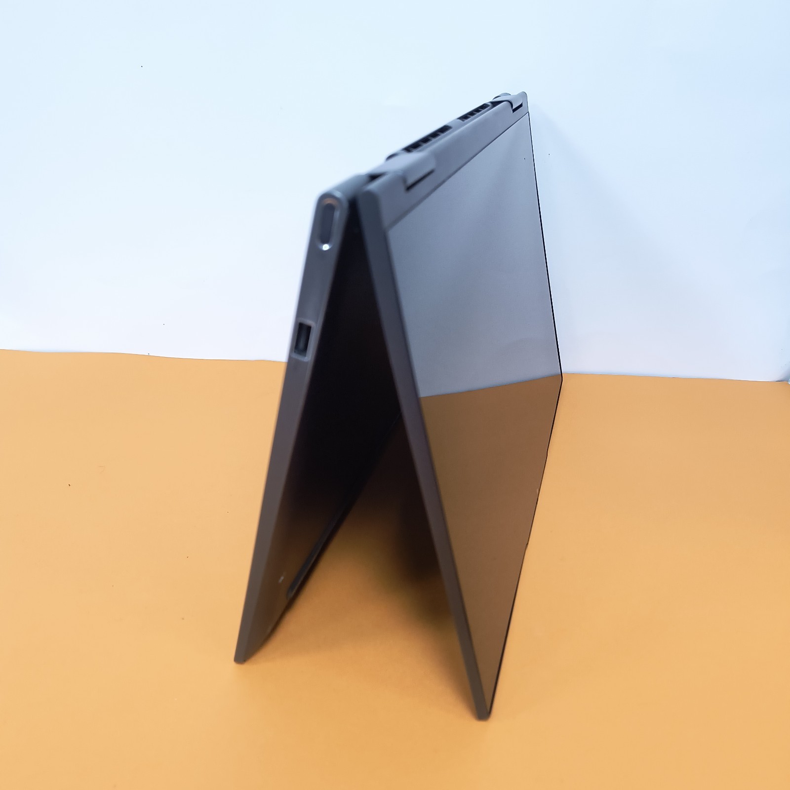 LENOVO YOGA 7 14ITL5 14″ TOUCH SCREEN i5-1135G7 2.4GHz RAM 8GB SSD 256GB M.2
