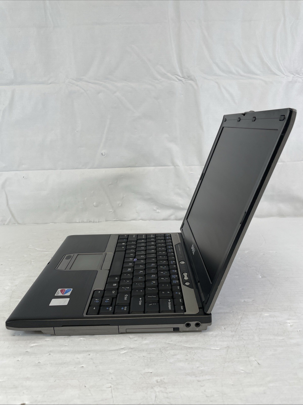 Dell Latitude D410 Retro Gaming Intel Pentium 2.0GHz 1GB RAM 30GB HDD WinXP