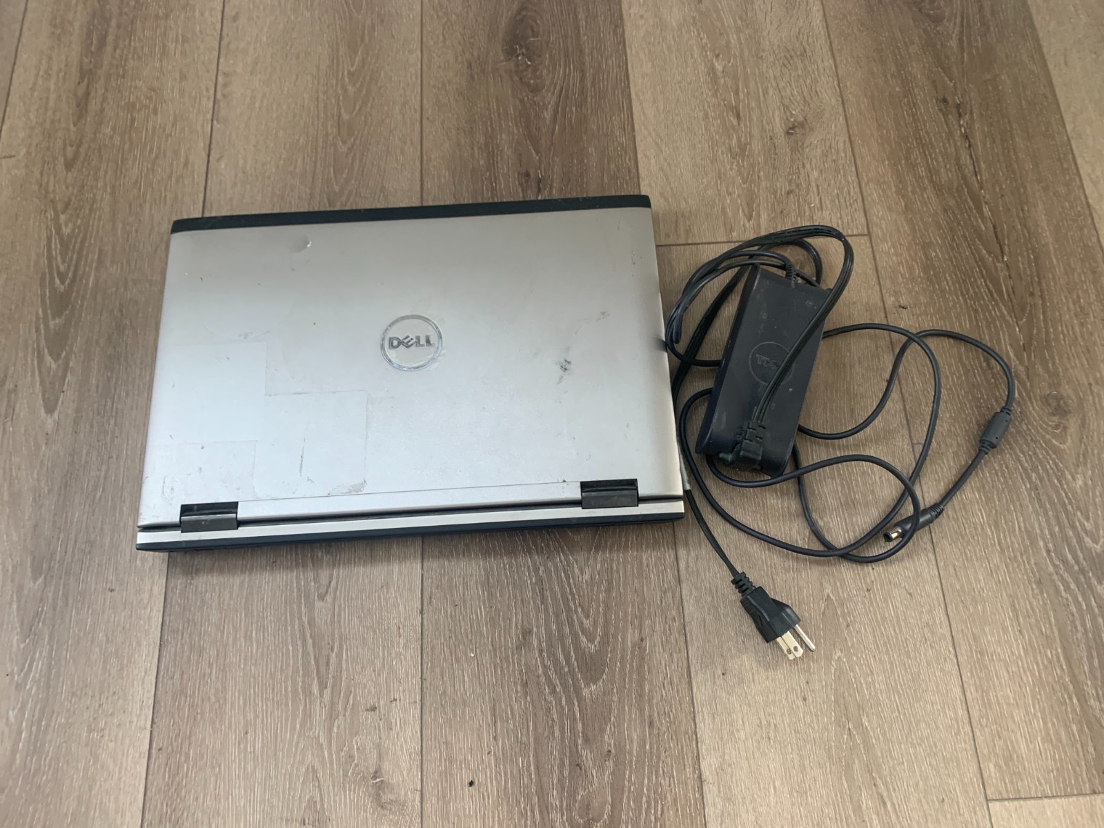 Dell Vostro 3555 15.6″ AMD E2-3000M 1.80GHz 4 GB RAM 320GB HDD Win 7 Pro