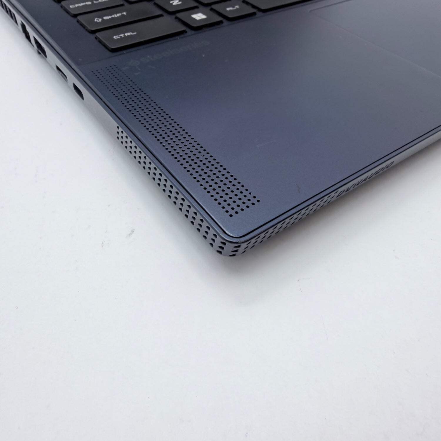 Broken MSI Stealth 16 Studio A13VG i7-13620H 32GB RAM 1TB SSD RTX 4070 Bad Batt