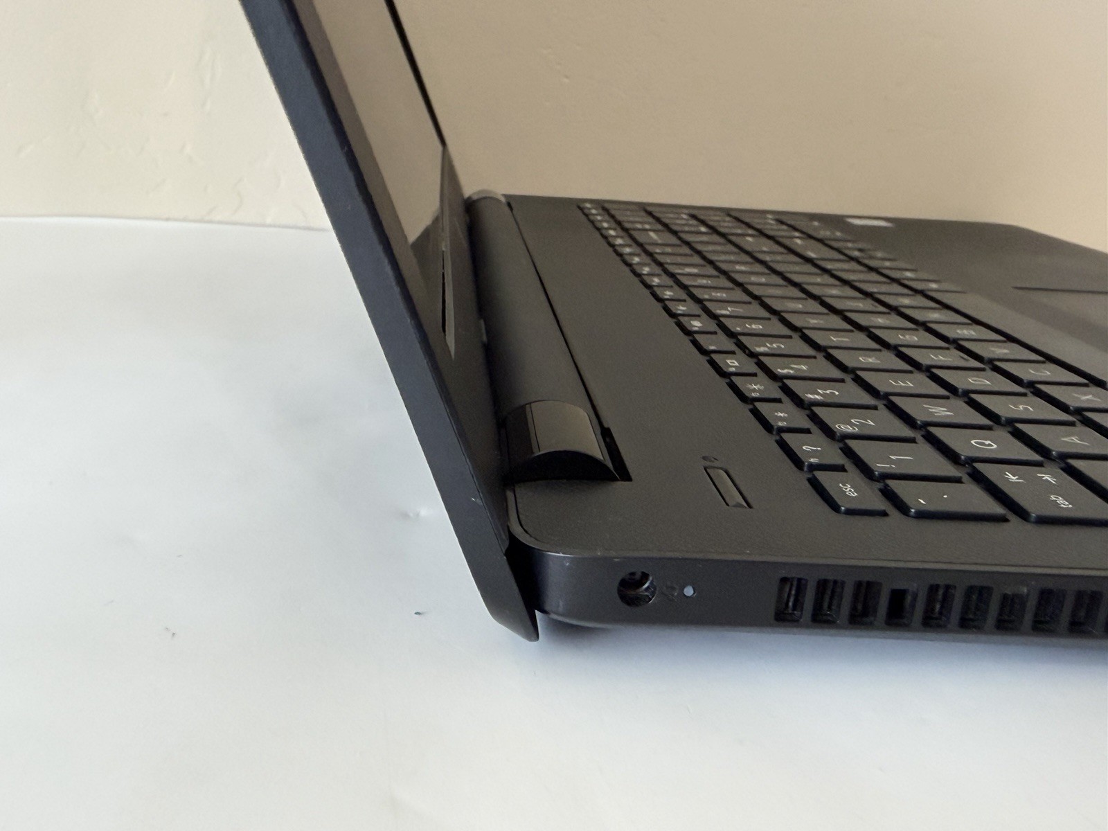 HP 15-bs016dx 15 Intel Core i5 7th Gen. Laptop Read Description