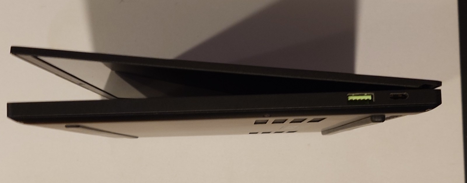 Razer Blade Stealth 13″ 2019 I7 1065G7 GTX1650 16GB 512GB | RZ09- 03101 |