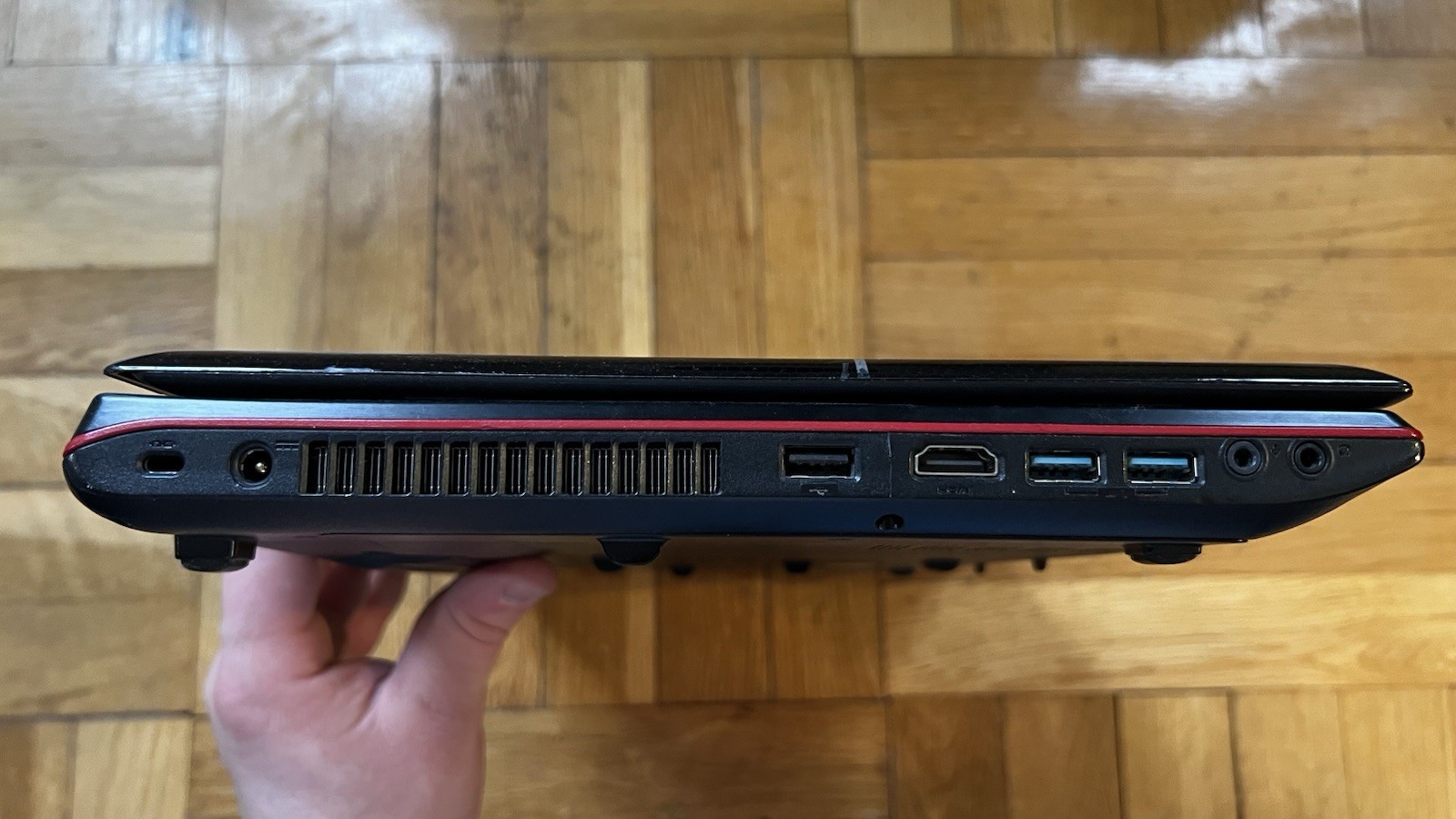 2013 CyberPowerPC Fangbook Evo HX6- Intel Core i7-4700MQ NVIDIA GeForce GTX 765M