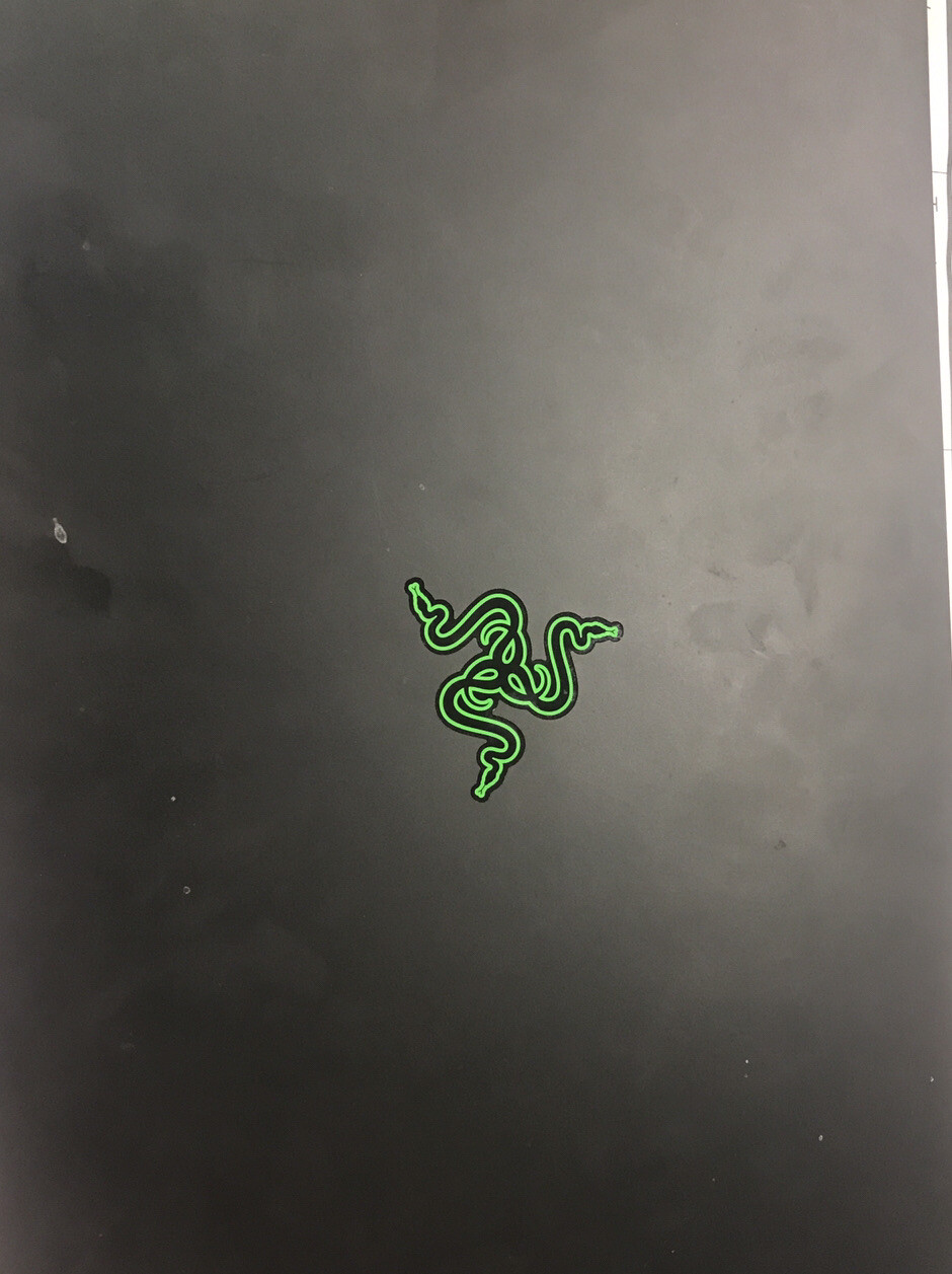 Razer Blade Pro 17″ 4K UHD (512GB SSD , Intel Core i7 10th Gen., 5.10GHz, 16GB)