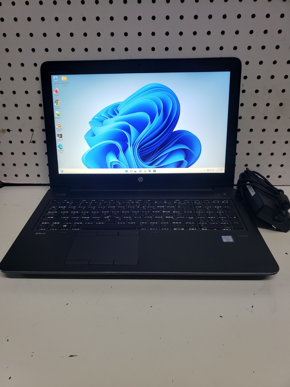 HP ZBook 15 G4 15″ FHD I7-7820HQ 2.60 512GB SSD, 16GB W11P Quadro M2200 Webcam