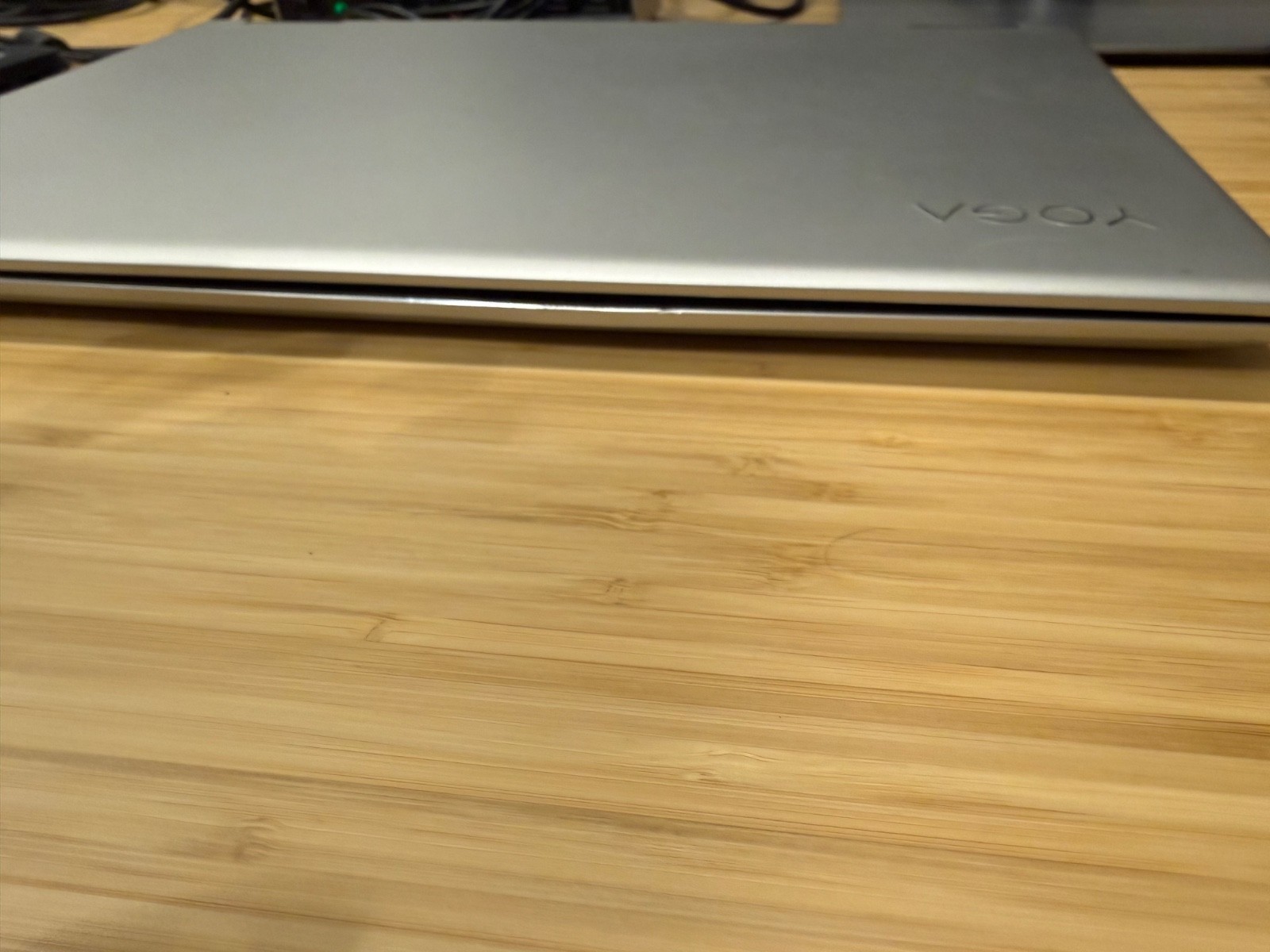 Lenovo Yoga 720-15IKB i7-7700HQ | 2-in-1 15.6″ 4K UHD IPS Touch-Screen, Win11