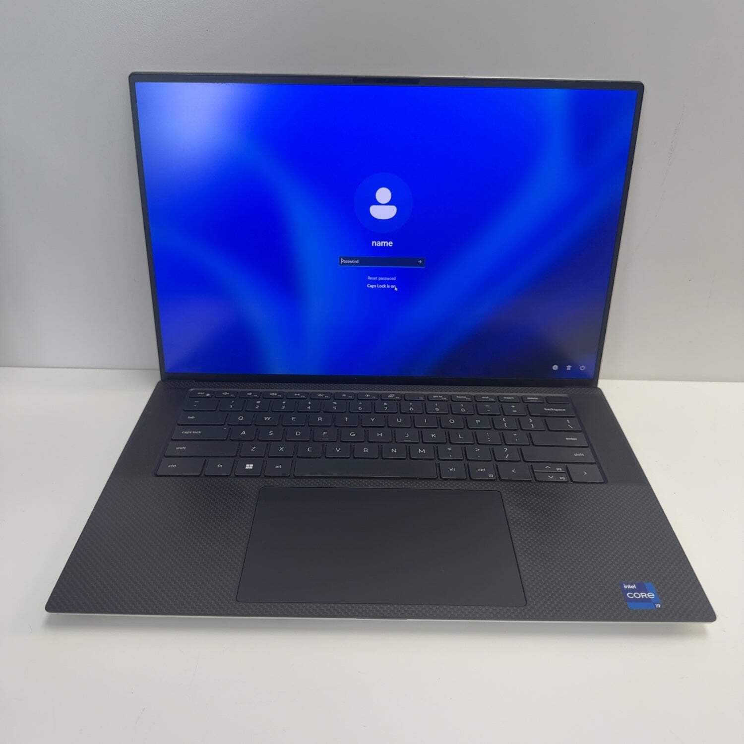Dell 15 9530 15.6″ i9-13900H 2.6GHz 32GB RAM 2TB SSD SSD GeForce RTX 4060