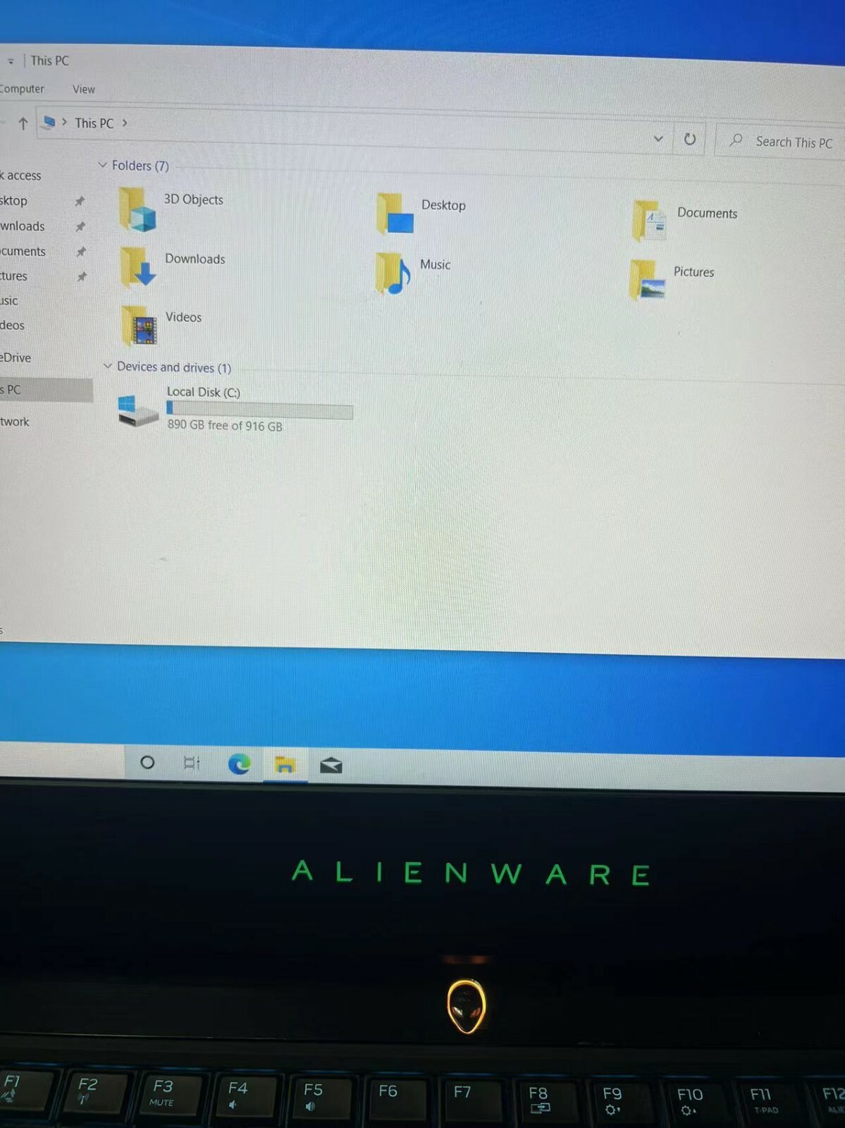 Alienware AW15R3 15.6 inch (1TB, Intel Core i7-8750H, 16GB)