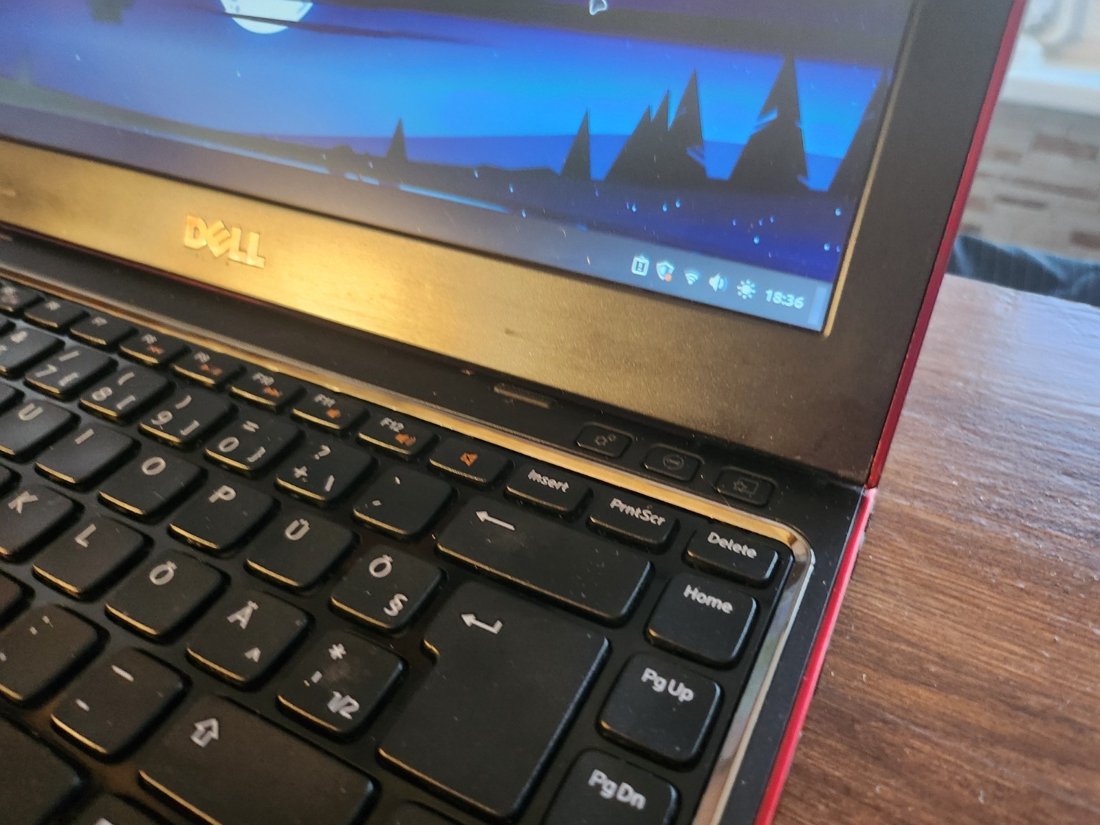 Dell Vostro V131 / Intel i3-2330M / 4GB RAM / 128GB SSD