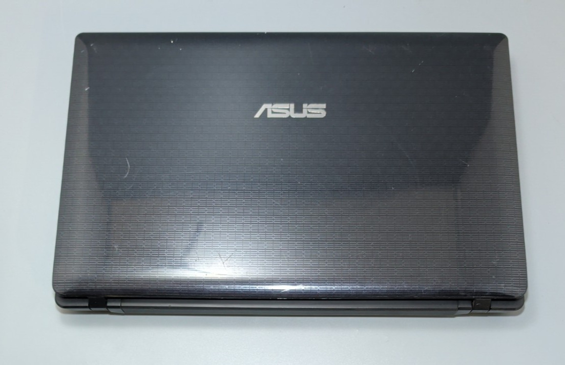 ASUS K53E- PENTIUM B940@2.0Ghz/8GB RAM/160GB SSD/WiFi/Linux Mint